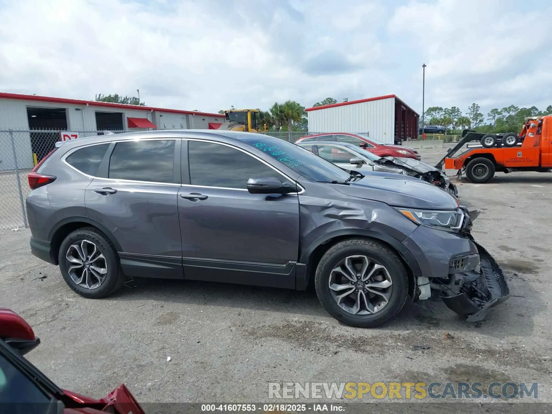 13 Photograph of a damaged car 2HKRW1H84NH406962 HONDA CR-V 2022