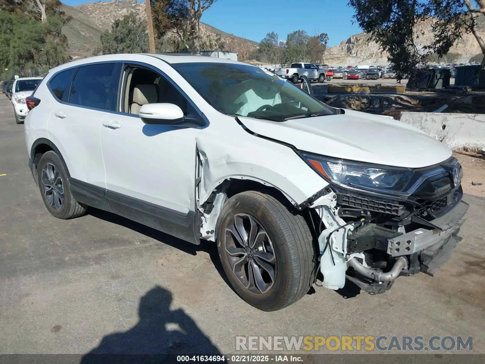 1 Photograph of a damaged car 2HKRW1H86NH400838 HONDA CR-V 2022