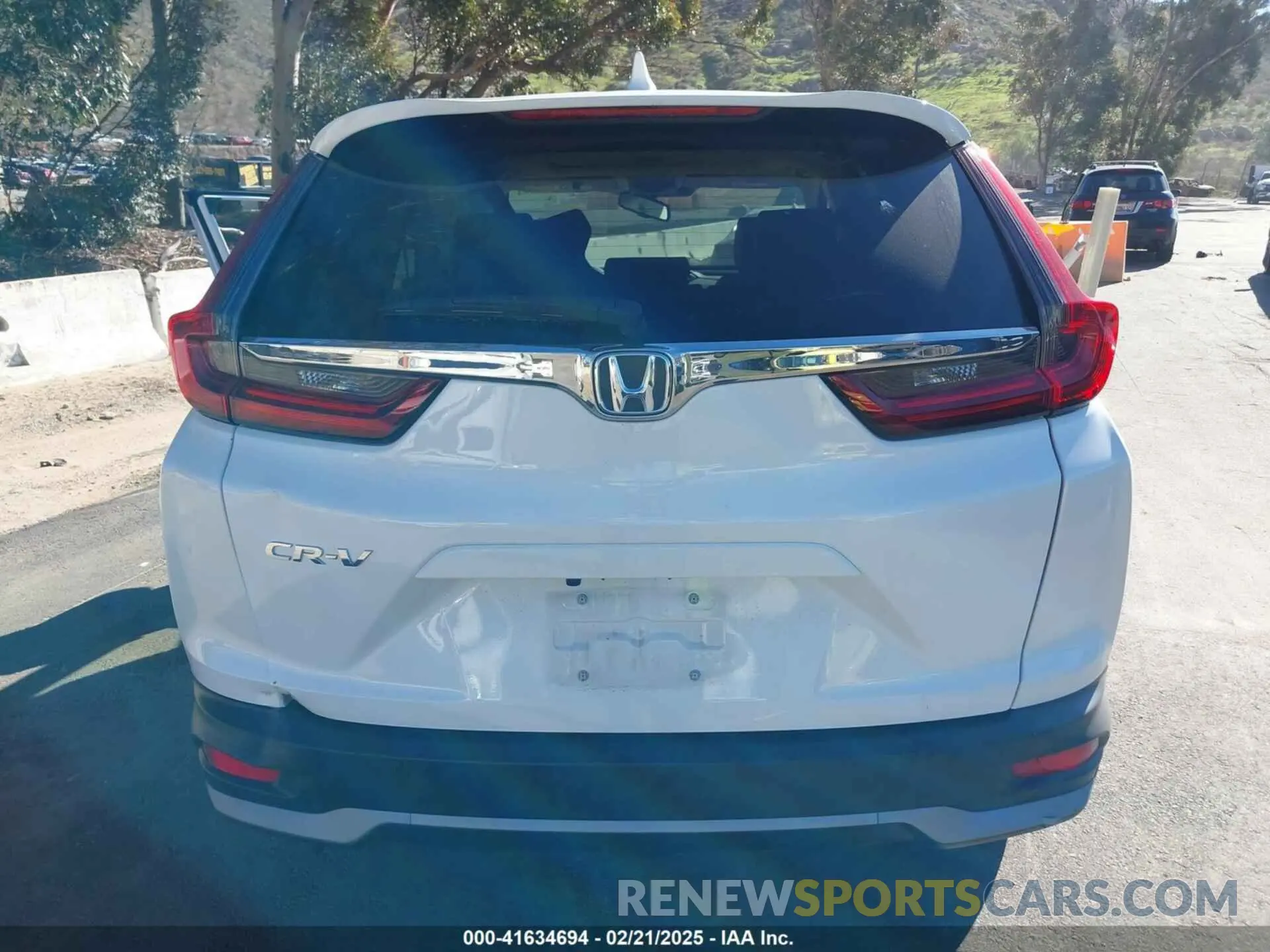 15 Photograph of a damaged car 2HKRW1H86NH400838 HONDA CR-V 2022