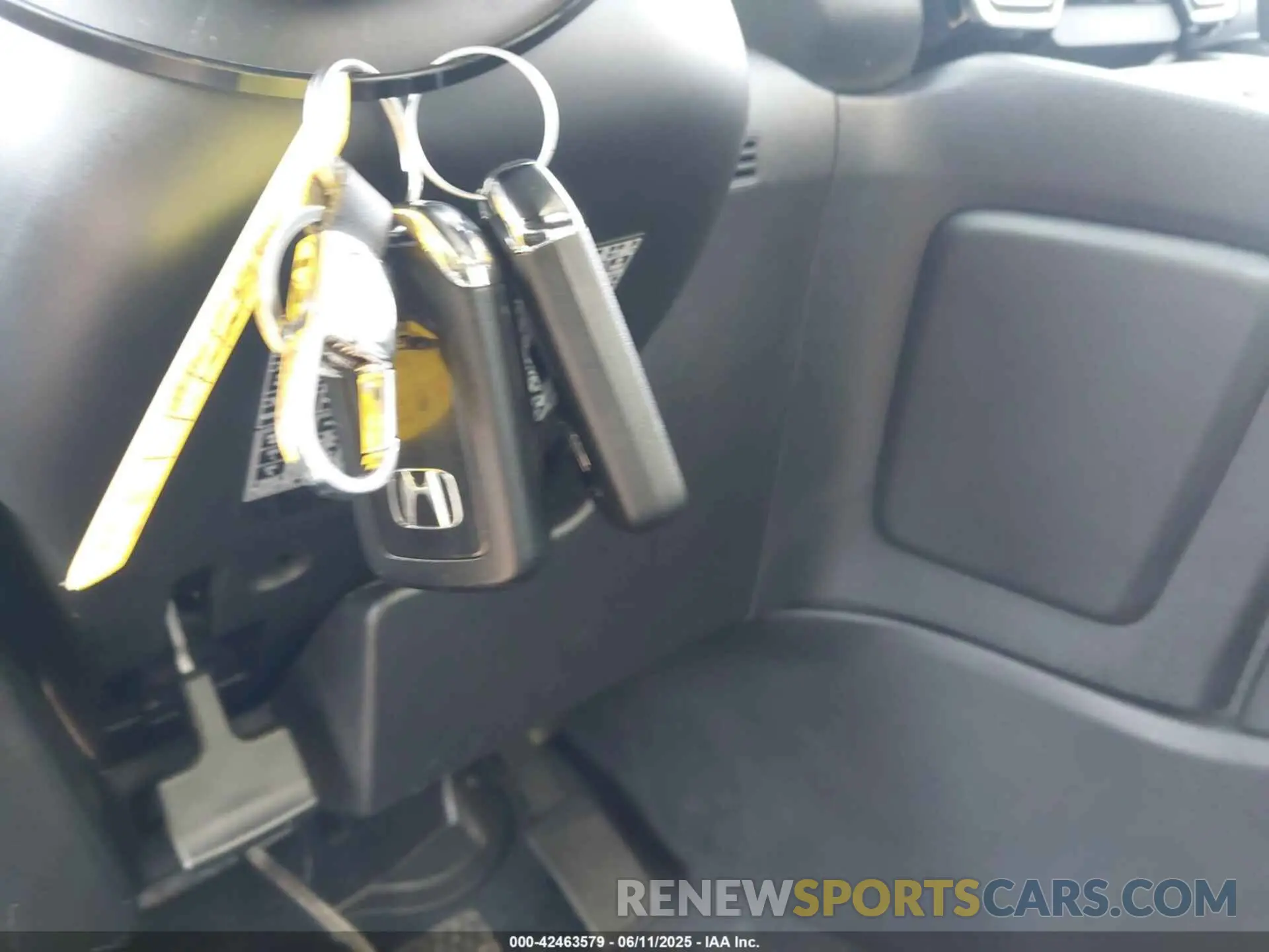 11 Photograph of a damaged car 2HKRW2H52NH604998 HONDA CR-V 2022