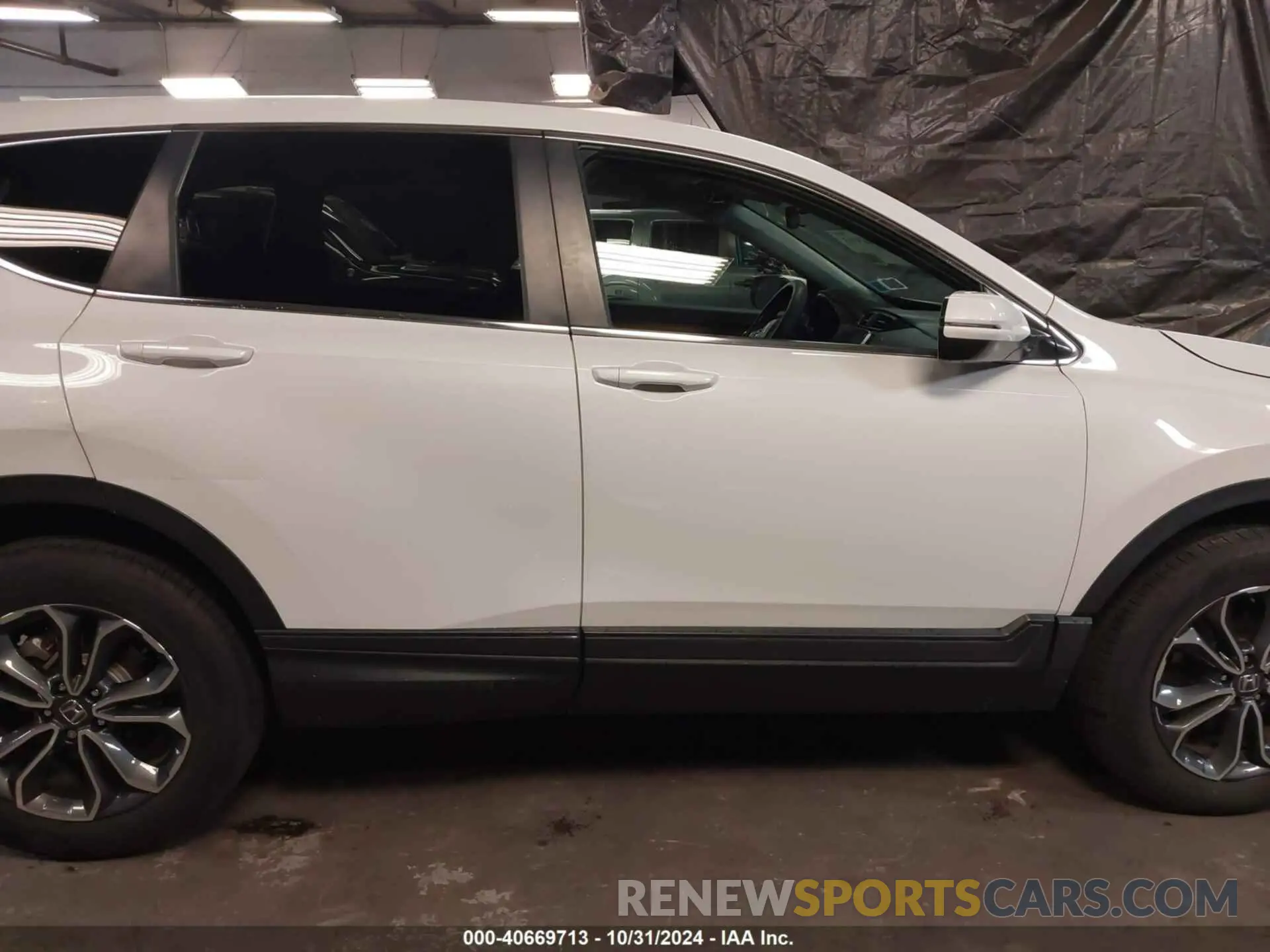 13 Photograph of a damaged car 2HKRW2H56NH643027 HONDA CR-V 2022