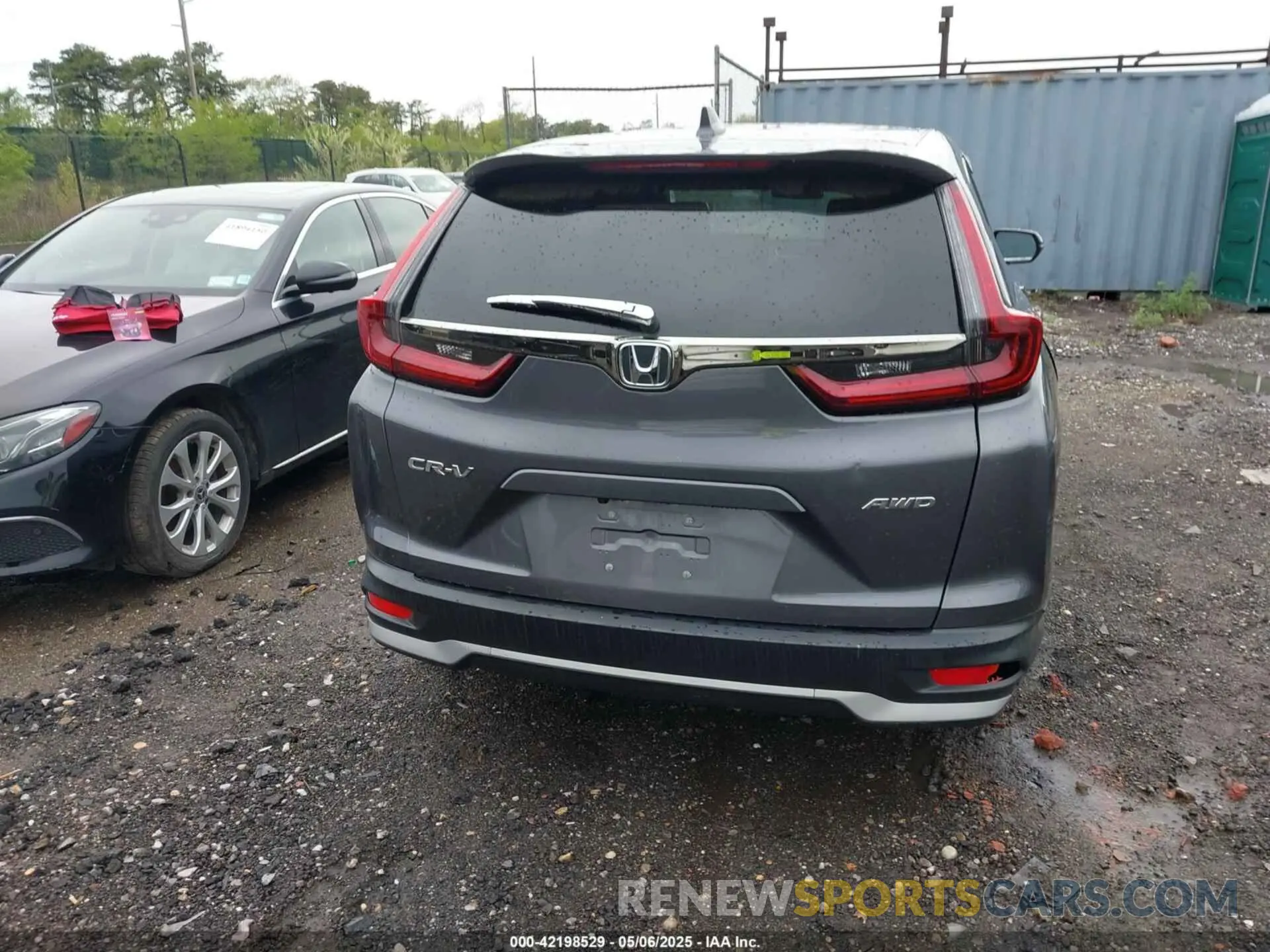 16 Photograph of a damaged car 2HKRW2H58NH611275 HONDA CR-V 2022