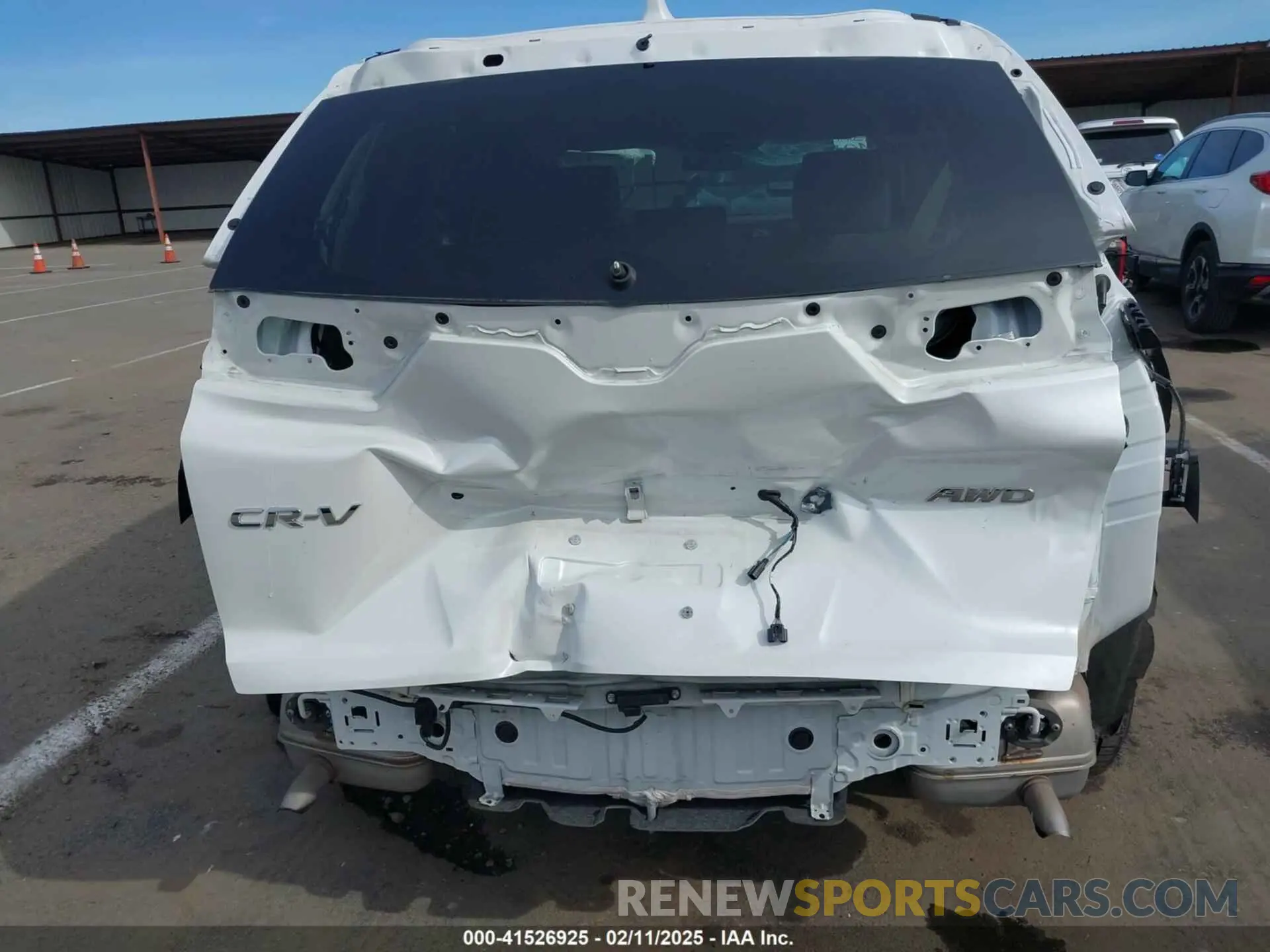 6 Photograph of a damaged car 2HKRW2H58NH613883 HONDA CR-V 2022