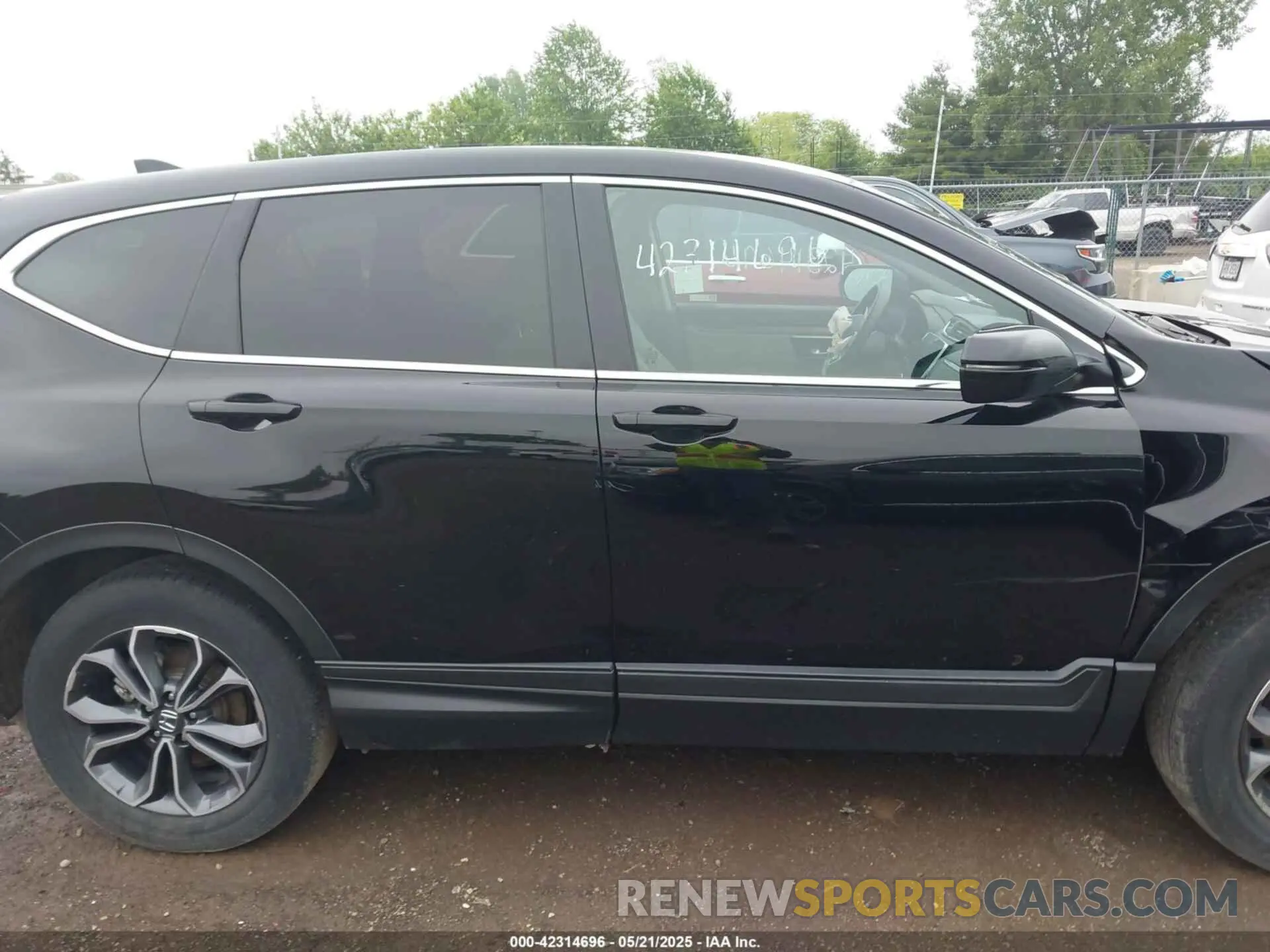 13 Photograph of a damaged car 2HKRW2H5XNH649333 HONDA CR-V 2022