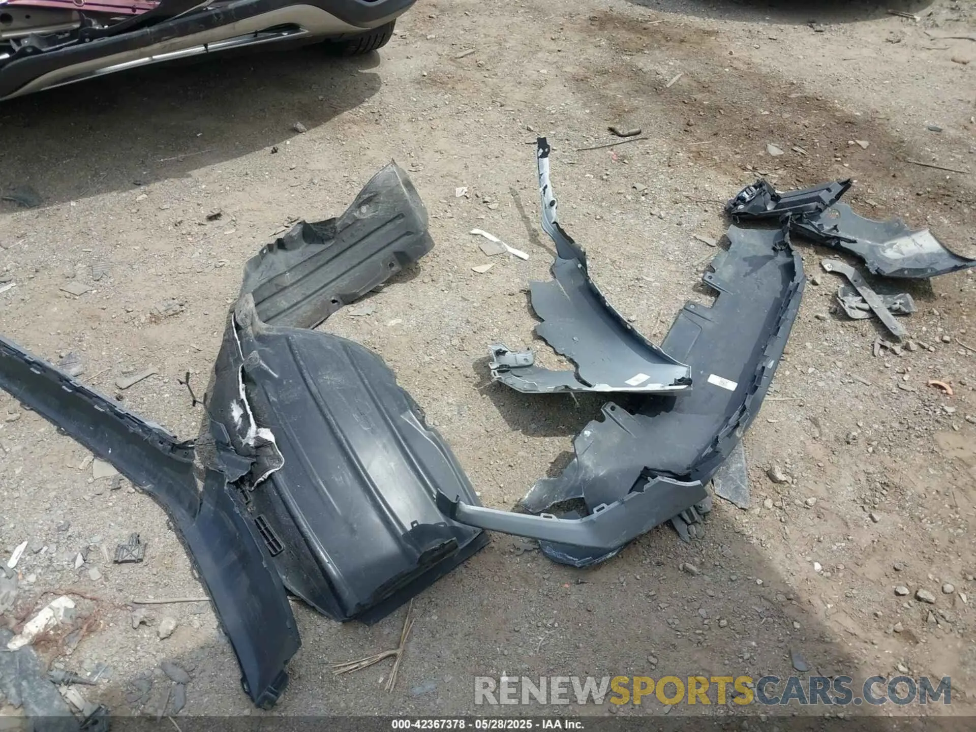 12 Photograph of a damaged car 2HKRW2H81NH639266 HONDA CR-V 2022
