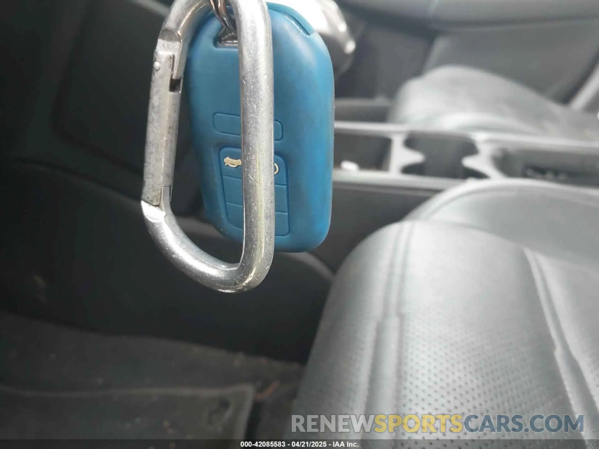 11 Photograph of a damaged car 2HKRW2H81NH657749 HONDA CR-V 2022