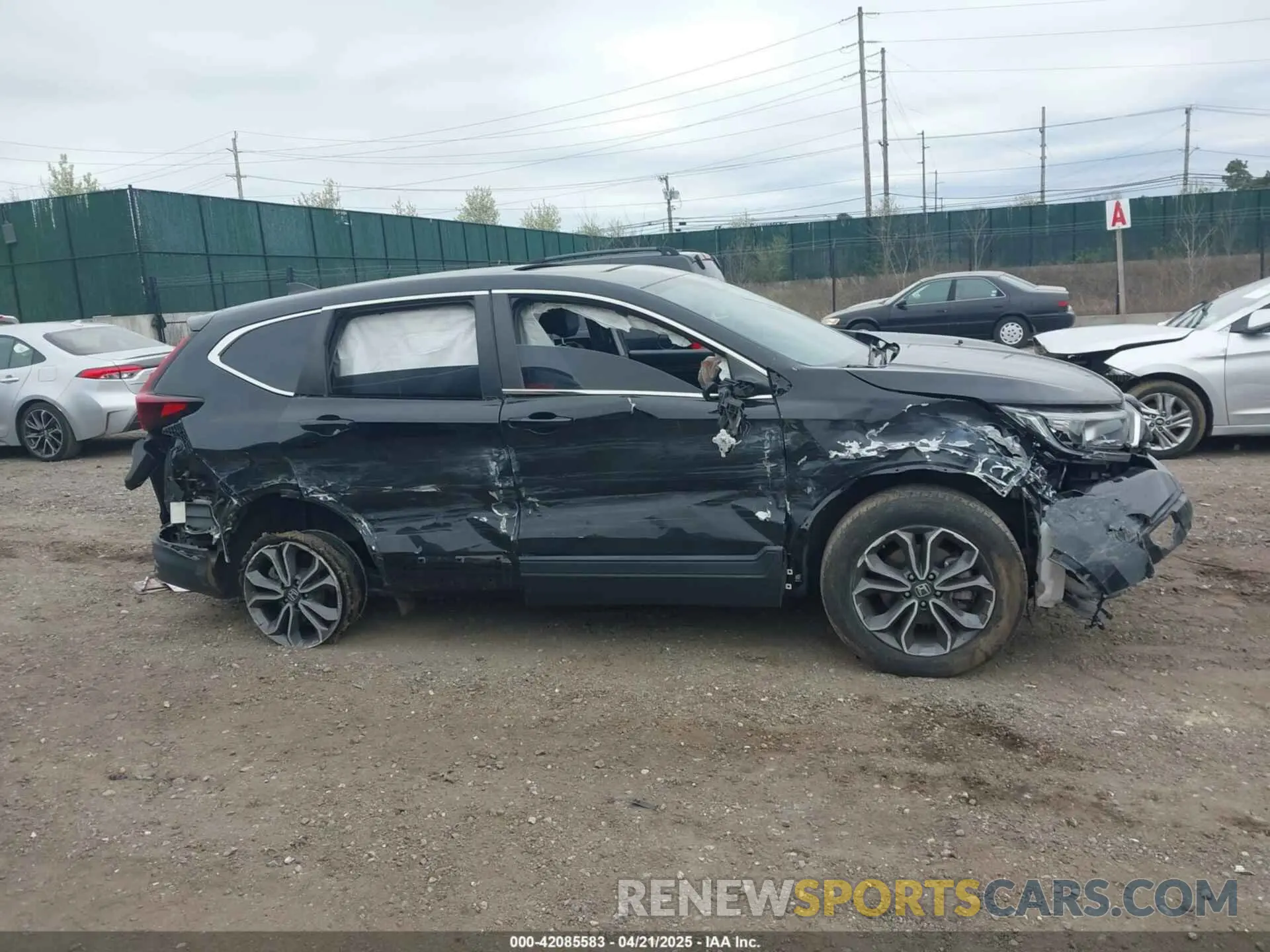 13 Photograph of a damaged car 2HKRW2H81NH657749 HONDA CR-V 2022