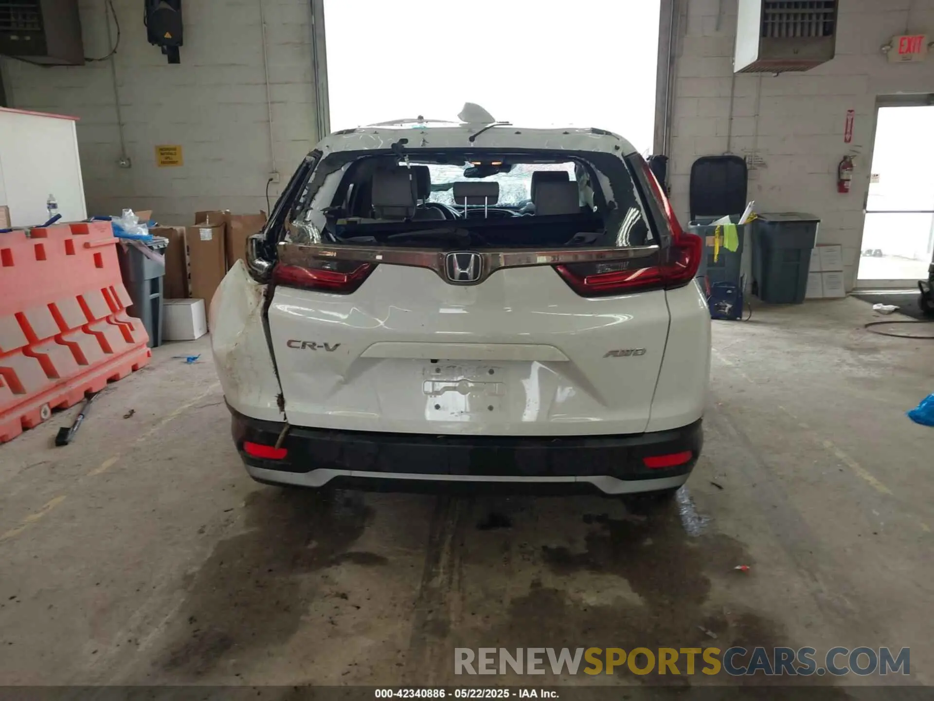 15 Photograph of a damaged car 2HKRW2H83NH653721 HONDA CR-V 2022
