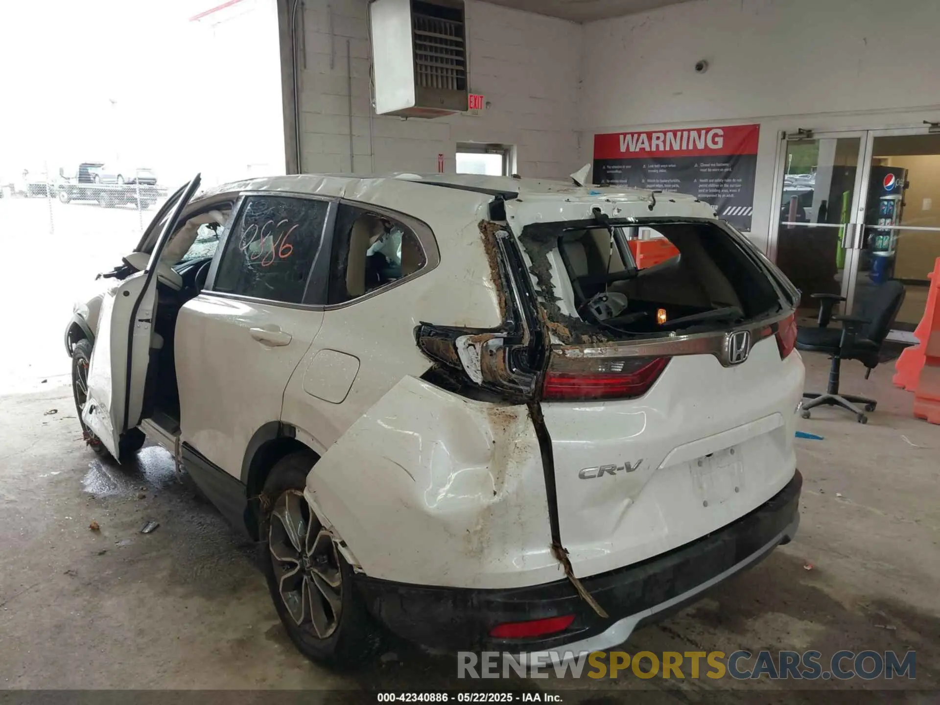 6 Photograph of a damaged car 2HKRW2H83NH653721 HONDA CR-V 2022