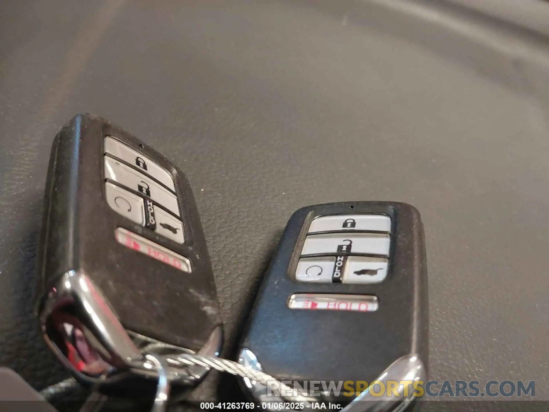 11 Photograph of a damaged car 2HKRW2H83NH655159 HONDA CR-V 2022