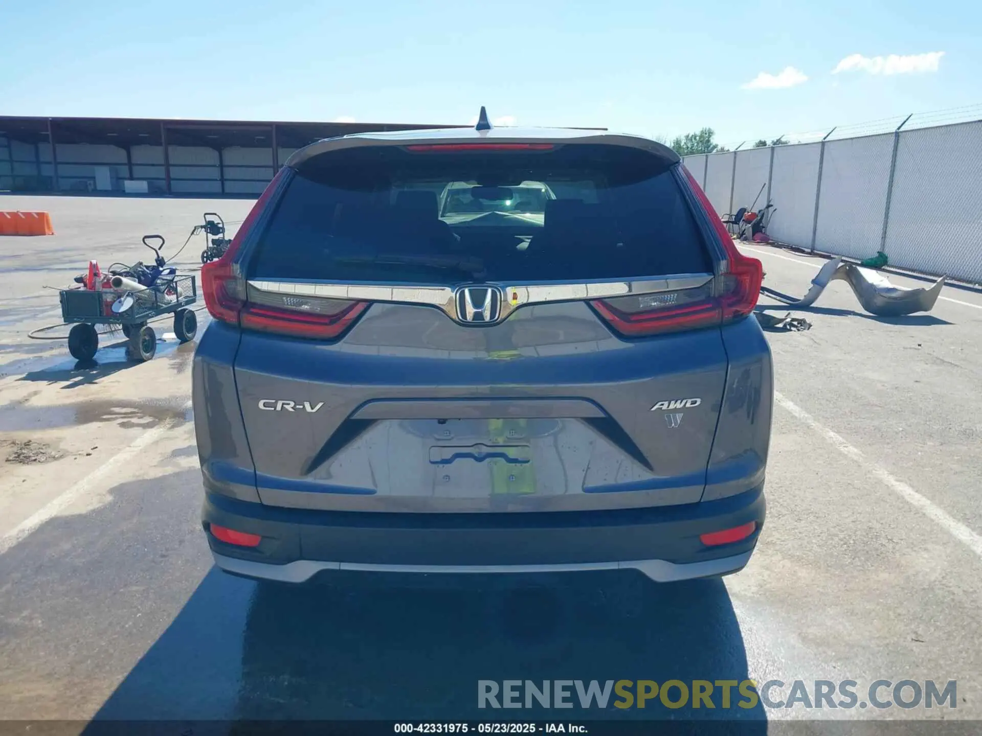 17 Photograph of a damaged car 2HKRW2H87NH624500 HONDA CR-V 2022