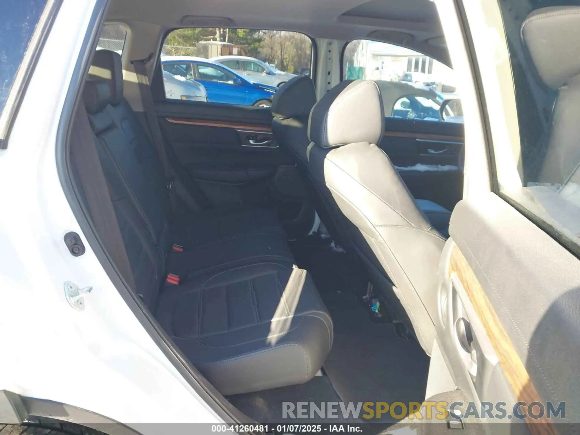 8 Photograph of a damaged car 2HKRW2H88NH607768 HONDA CR-V 2022