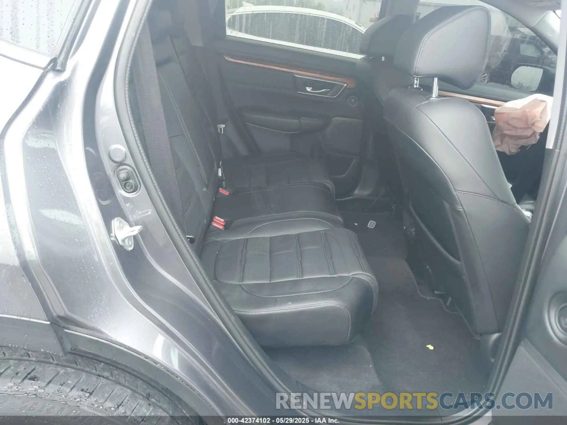 8 Photograph of a damaged car 2HKRW2H88NH629415 HONDA CR-V 2022