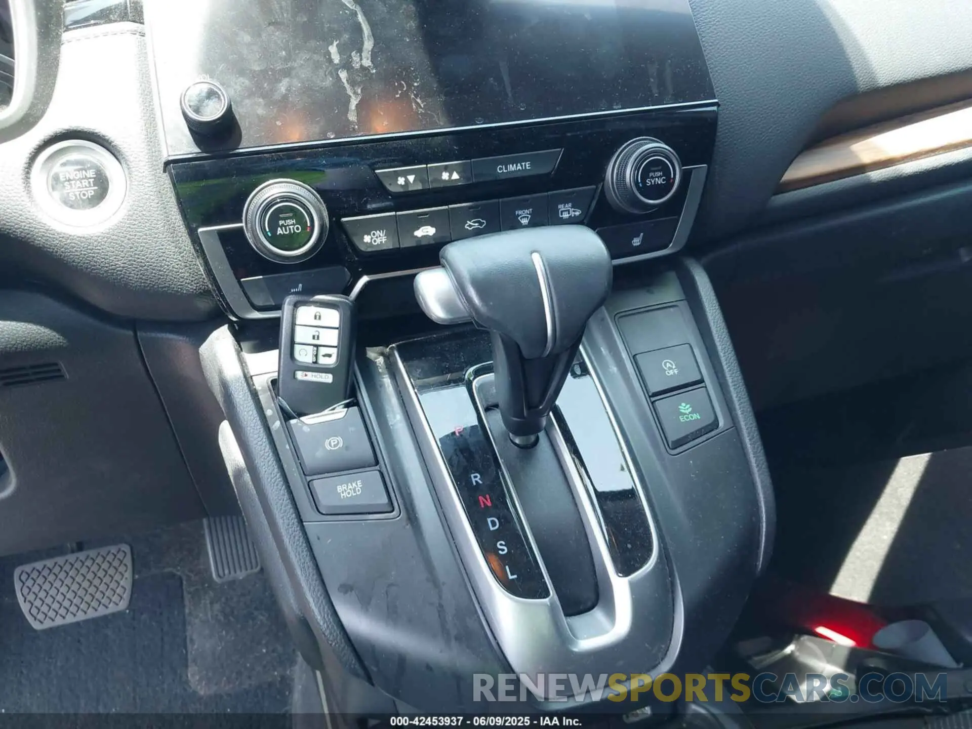 11 Photograph of a damaged car 2HKRW2H89NH665324 HONDA CR-V 2022