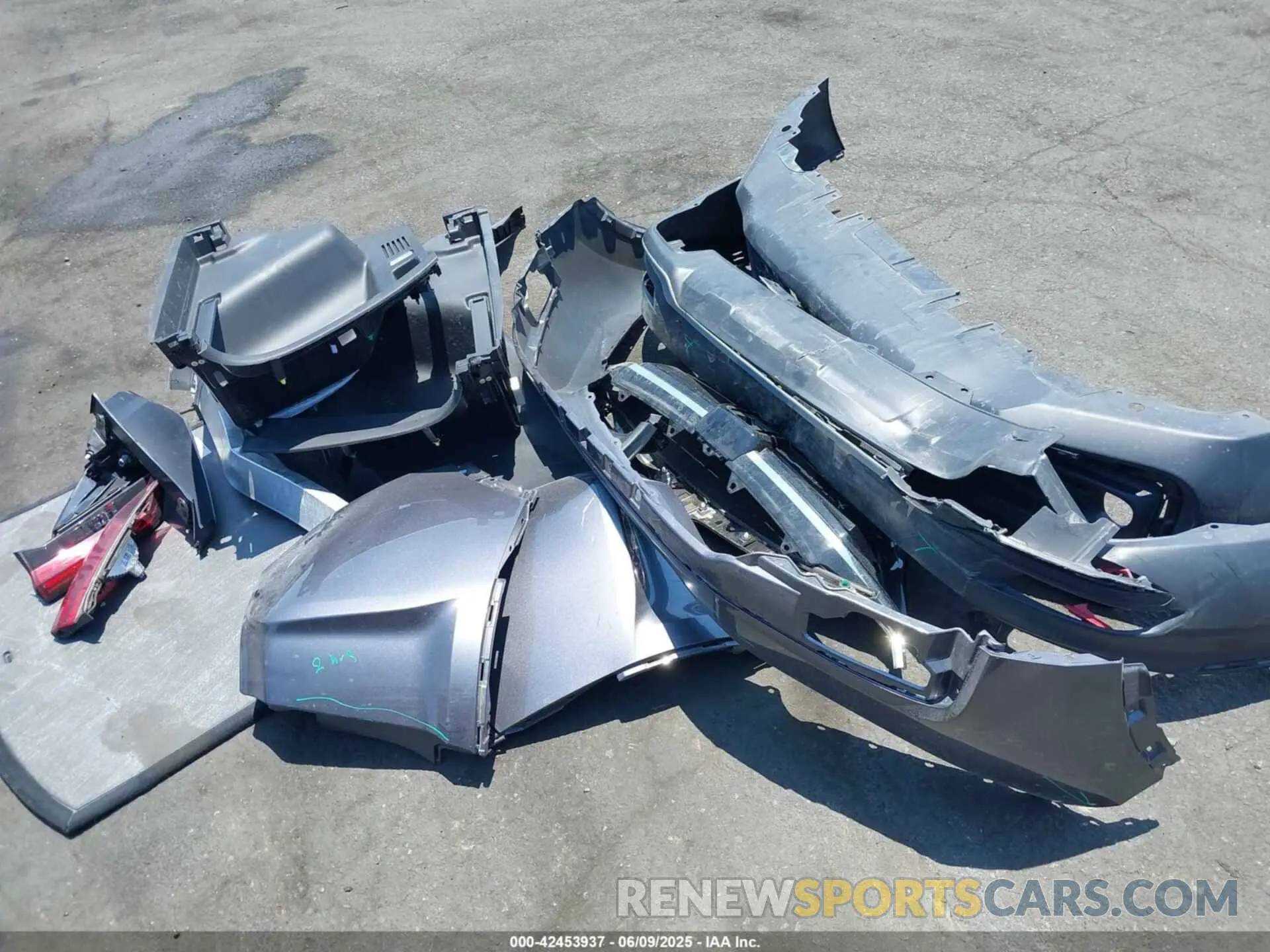 12 Photograph of a damaged car 2HKRW2H89NH665324 HONDA CR-V 2022