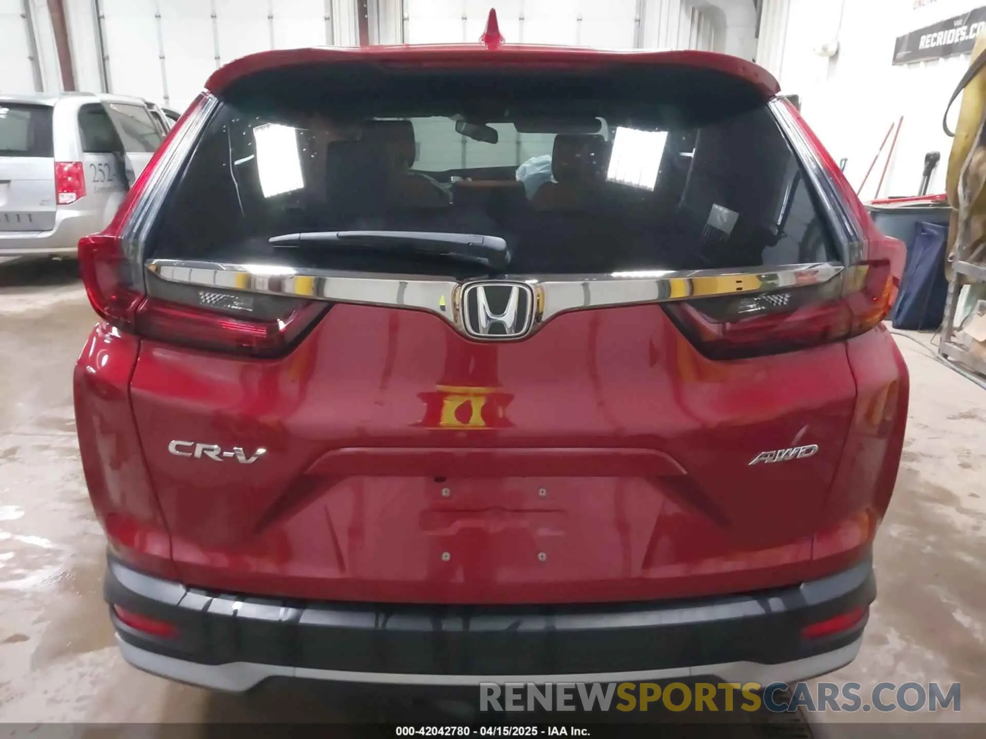 17 Photograph of a damaged car 2HKRW2H8XNH619209 HONDA CR-V 2022