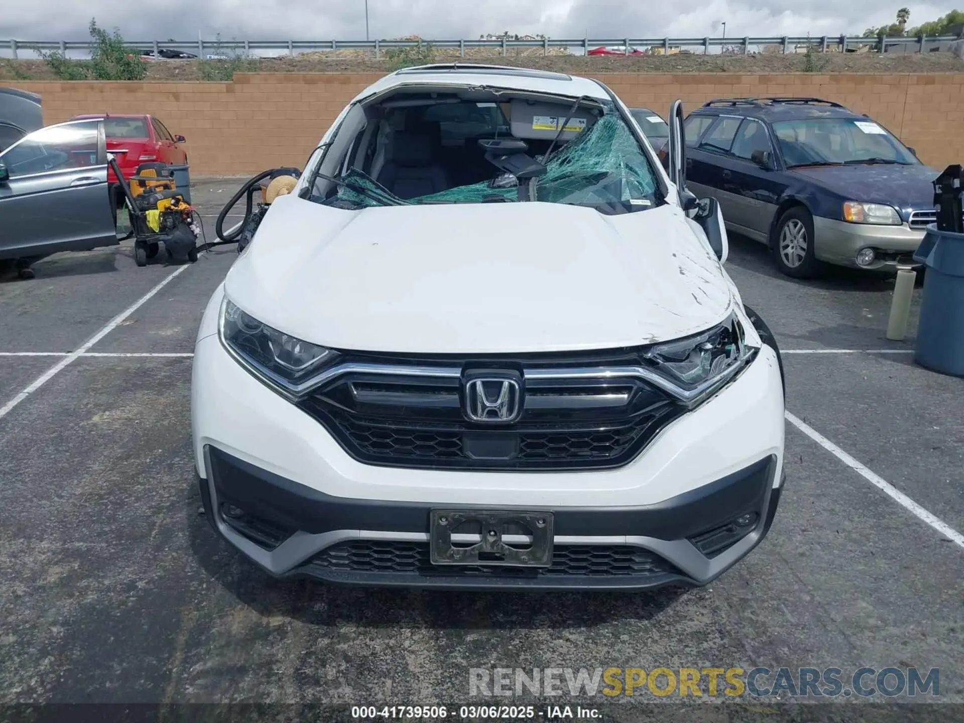 12 Photograph of a damaged car 2HKRW2H8XNH641131 HONDA CR-V 2022