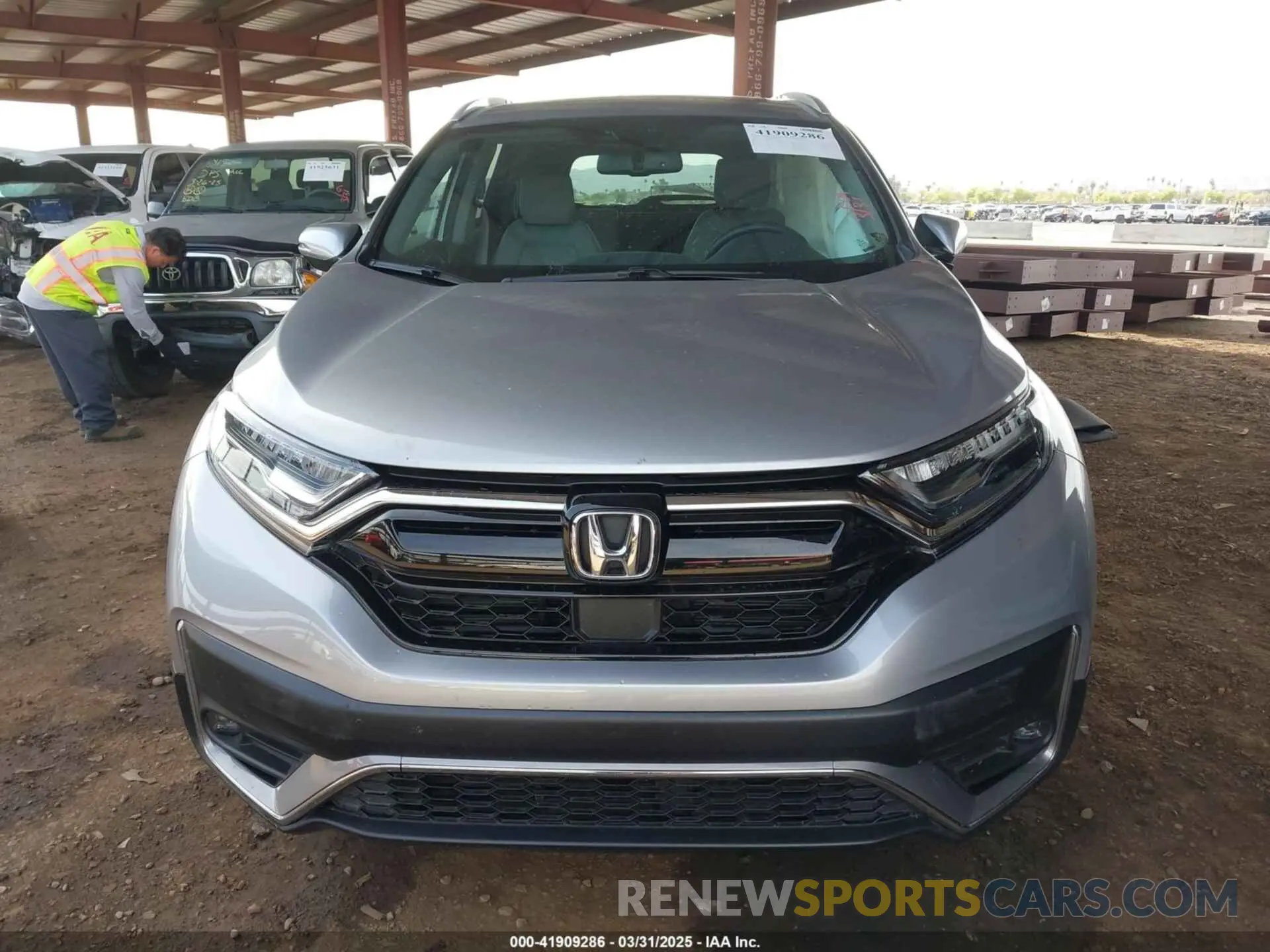 11 Photograph of a damaged car 2HKRW2H90NH639932 HONDA CR-V 2022