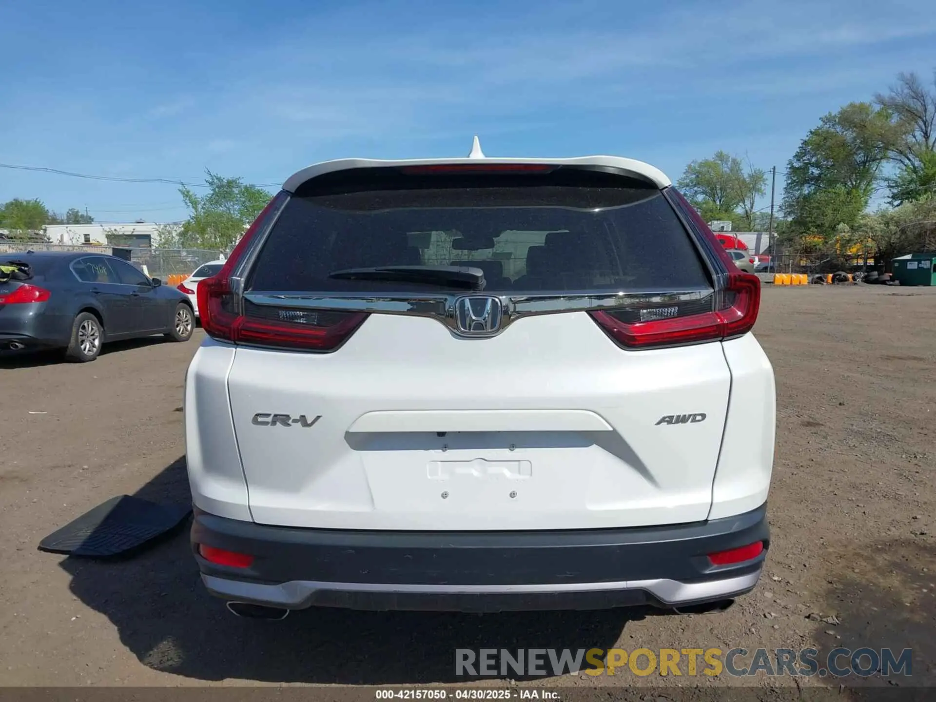 16 Photograph of a damaged car 2HKRW2H93NH609422 HONDA CR-V 2022