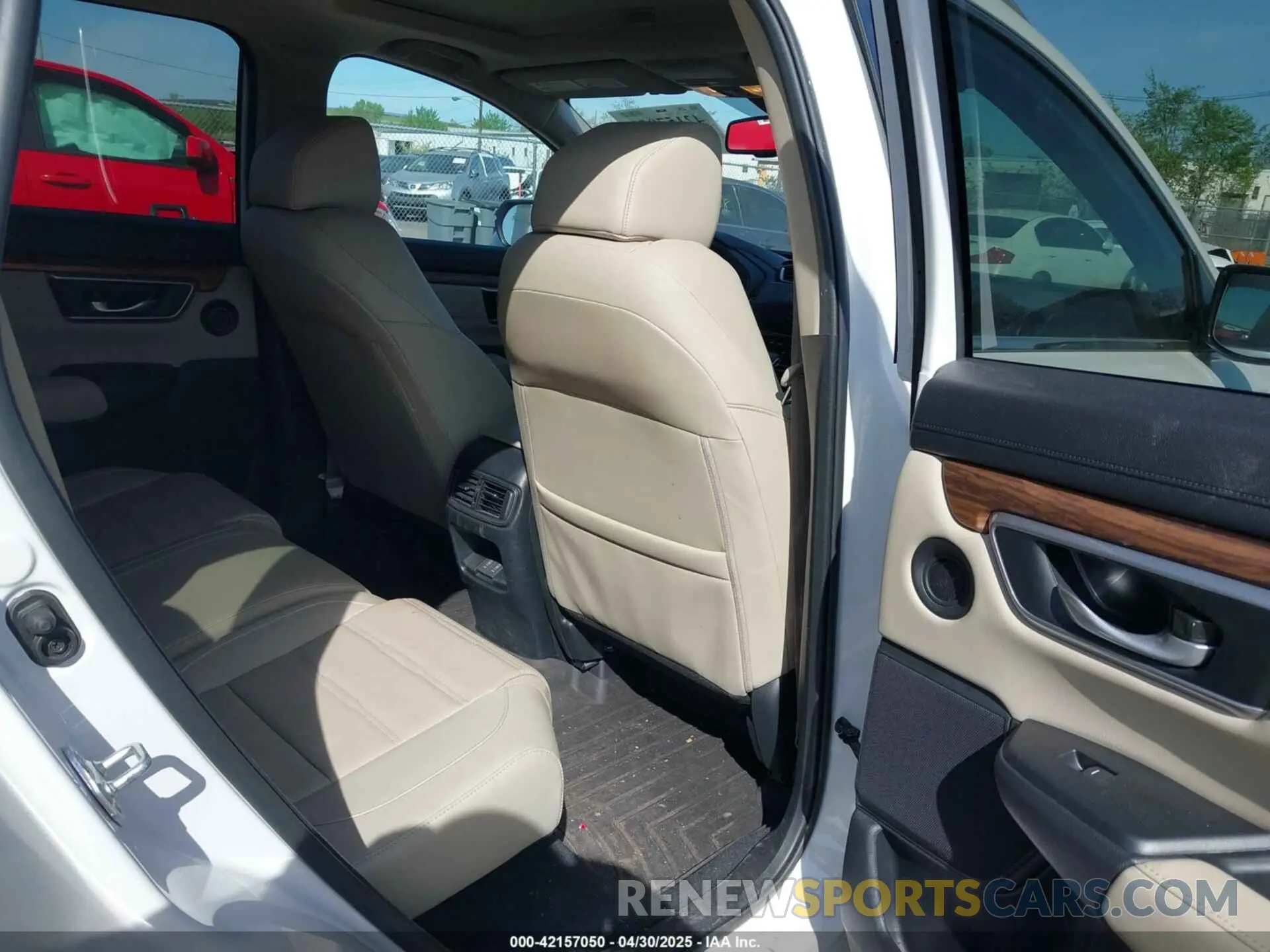 8 Photograph of a damaged car 2HKRW2H93NH609422 HONDA CR-V 2022