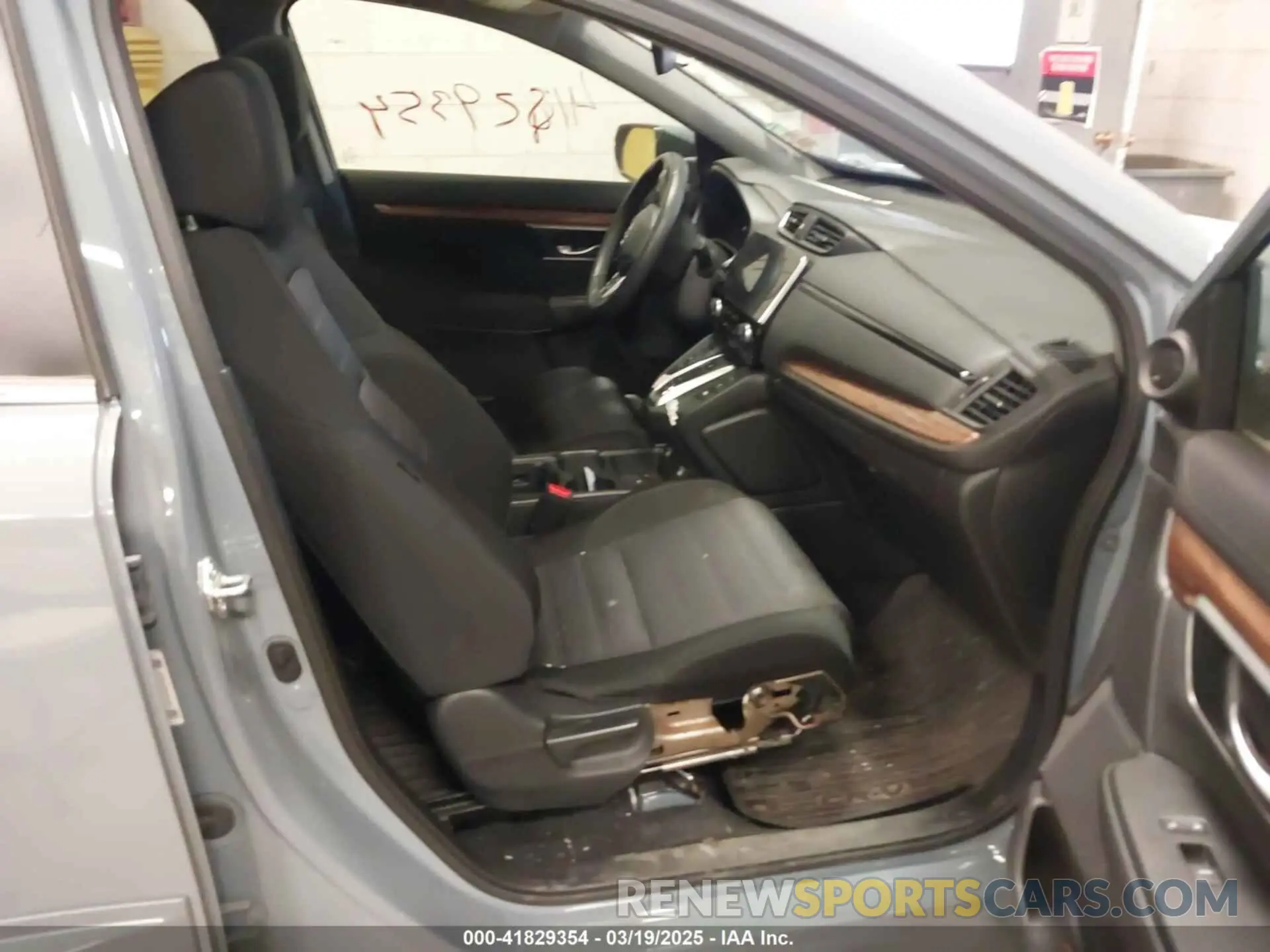 5 Photograph of a damaged car 5J6RT6H50NL013655 HONDA CR-V 2022