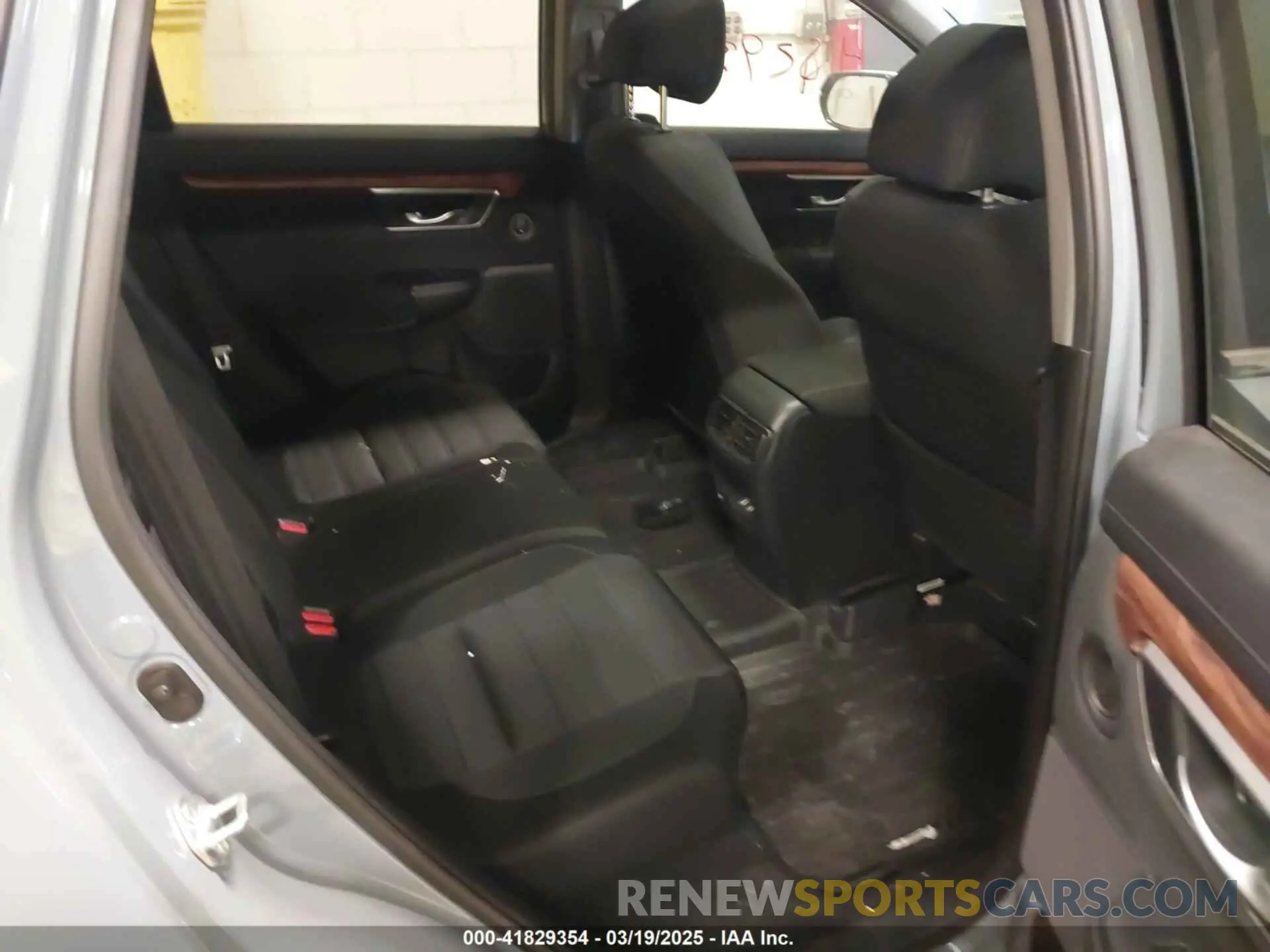 8 Photograph of a damaged car 5J6RT6H50NL013655 HONDA CR-V 2022