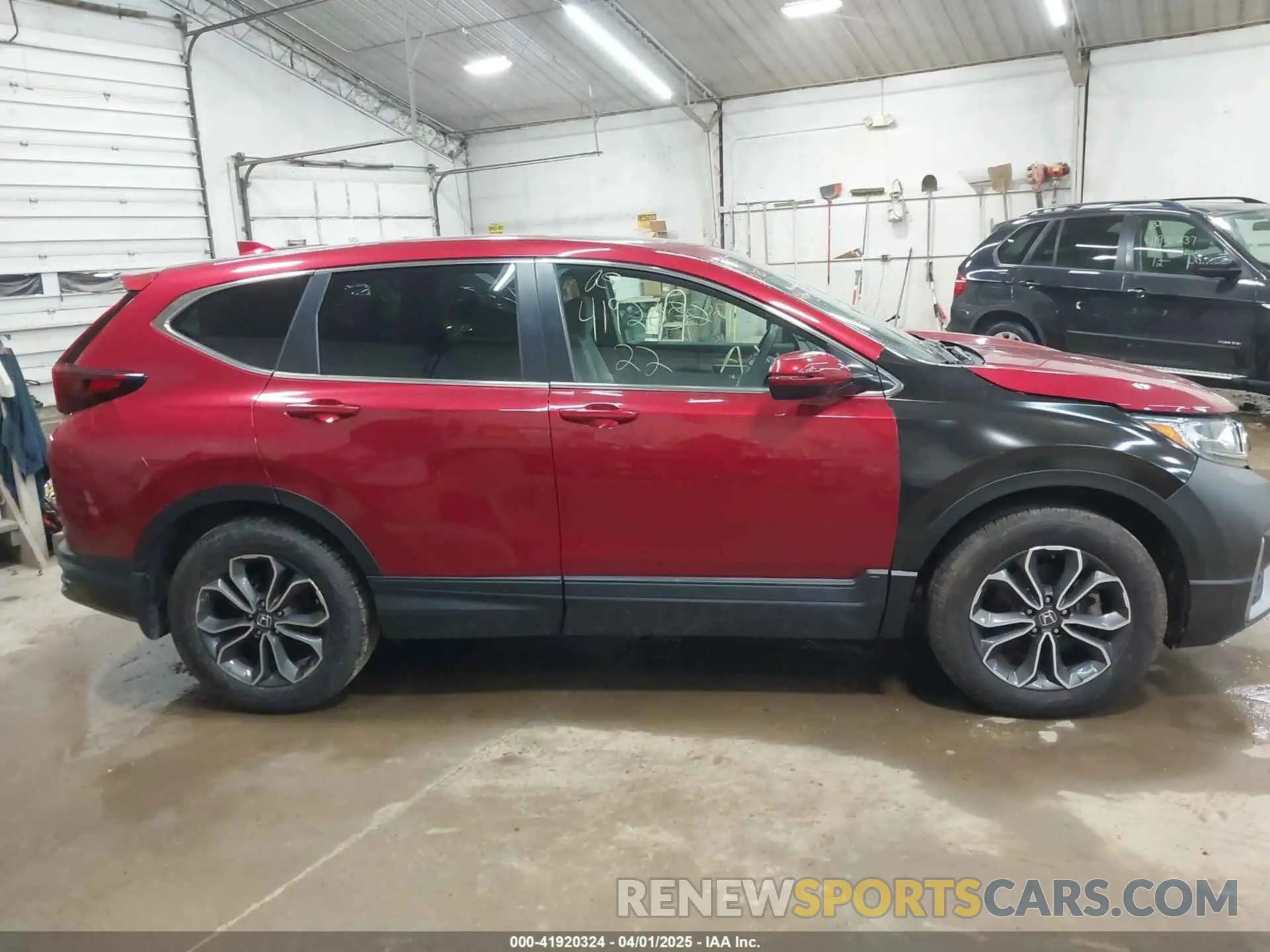 13 Photograph of a damaged car 5J6RT6H59NL042572 HONDA CR-V 2022