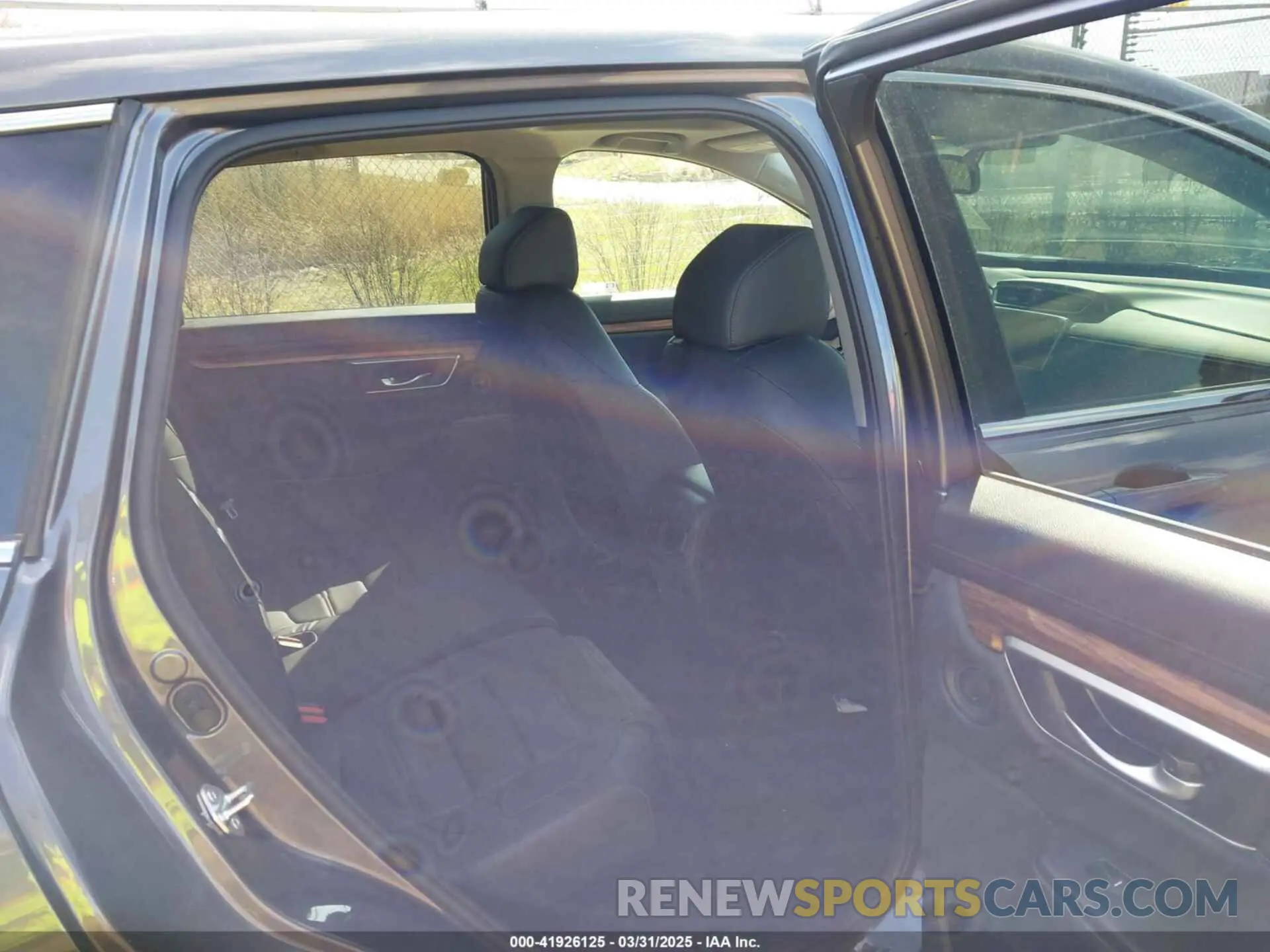 8 Photograph of a damaged car 5J6RT6H82NL027115 HONDA CR-V 2022