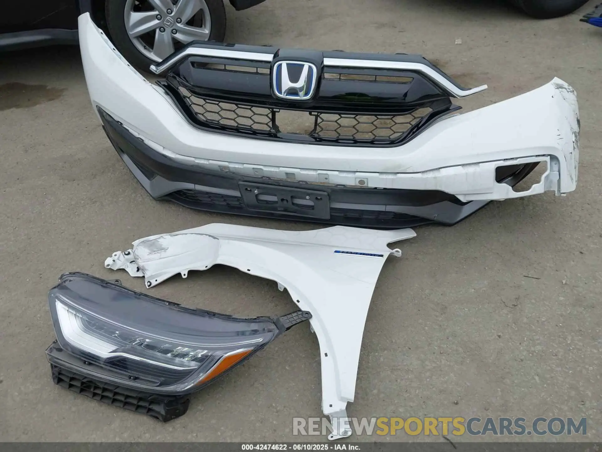 12 Photograph of a damaged car 5J6RT6H82NL050295 HONDA CR-V 2022