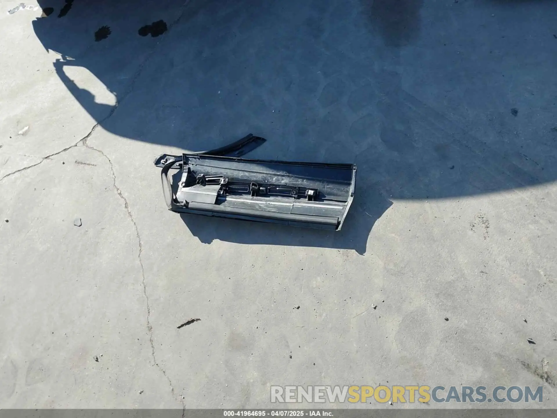 12 Photograph of a damaged car 5J6RT6H87NL041219 HONDA CR-V 2022