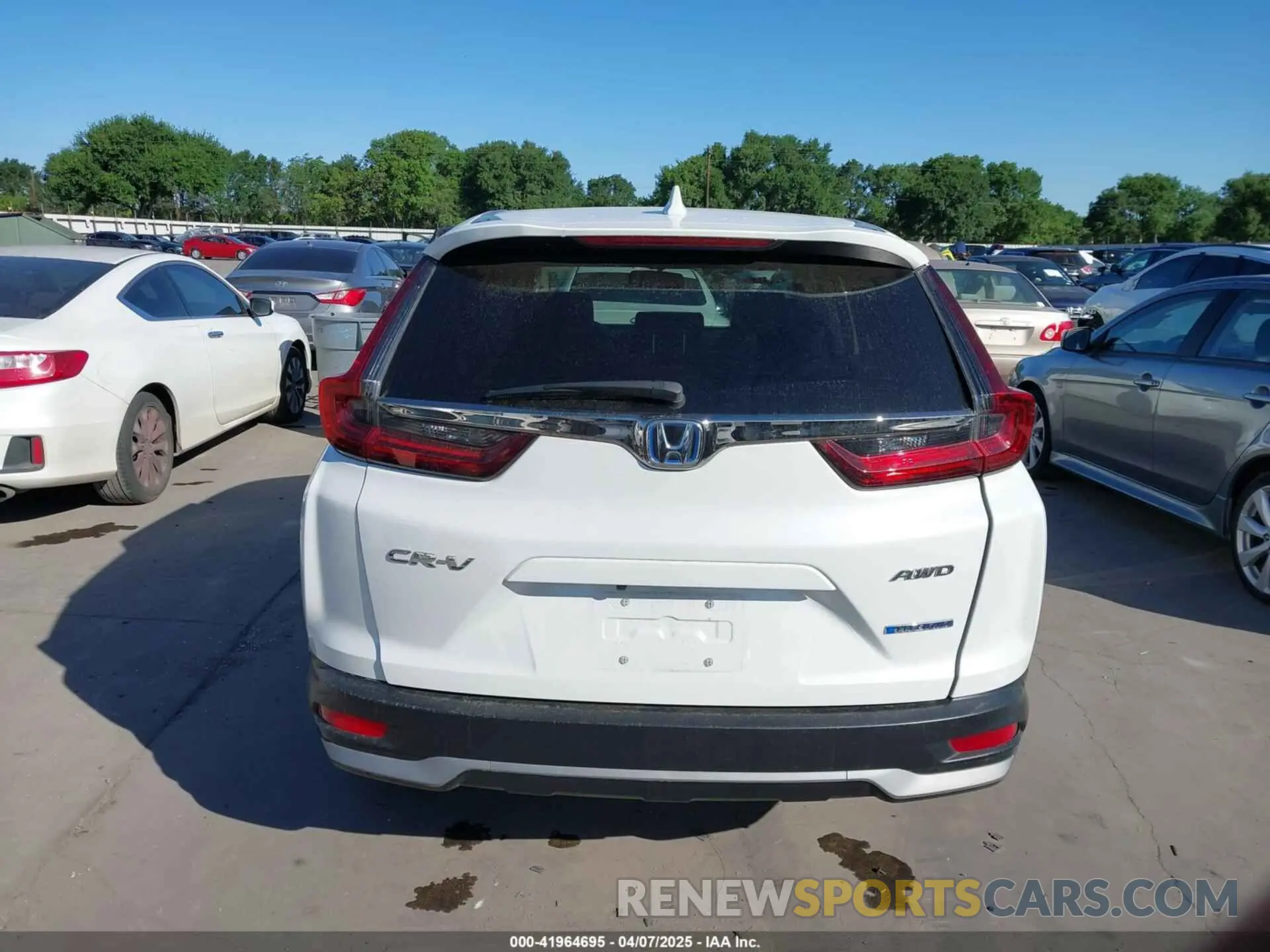 17 Photograph of a damaged car 5J6RT6H87NL041219 HONDA CR-V 2022