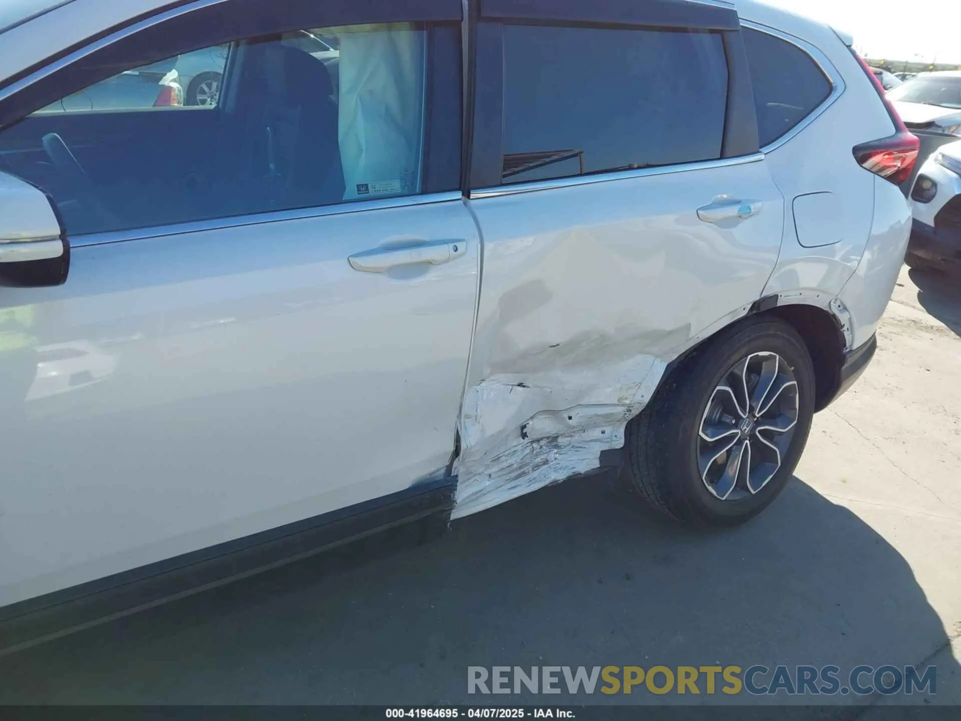 6 Photograph of a damaged car 5J6RT6H87NL041219 HONDA CR-V 2022