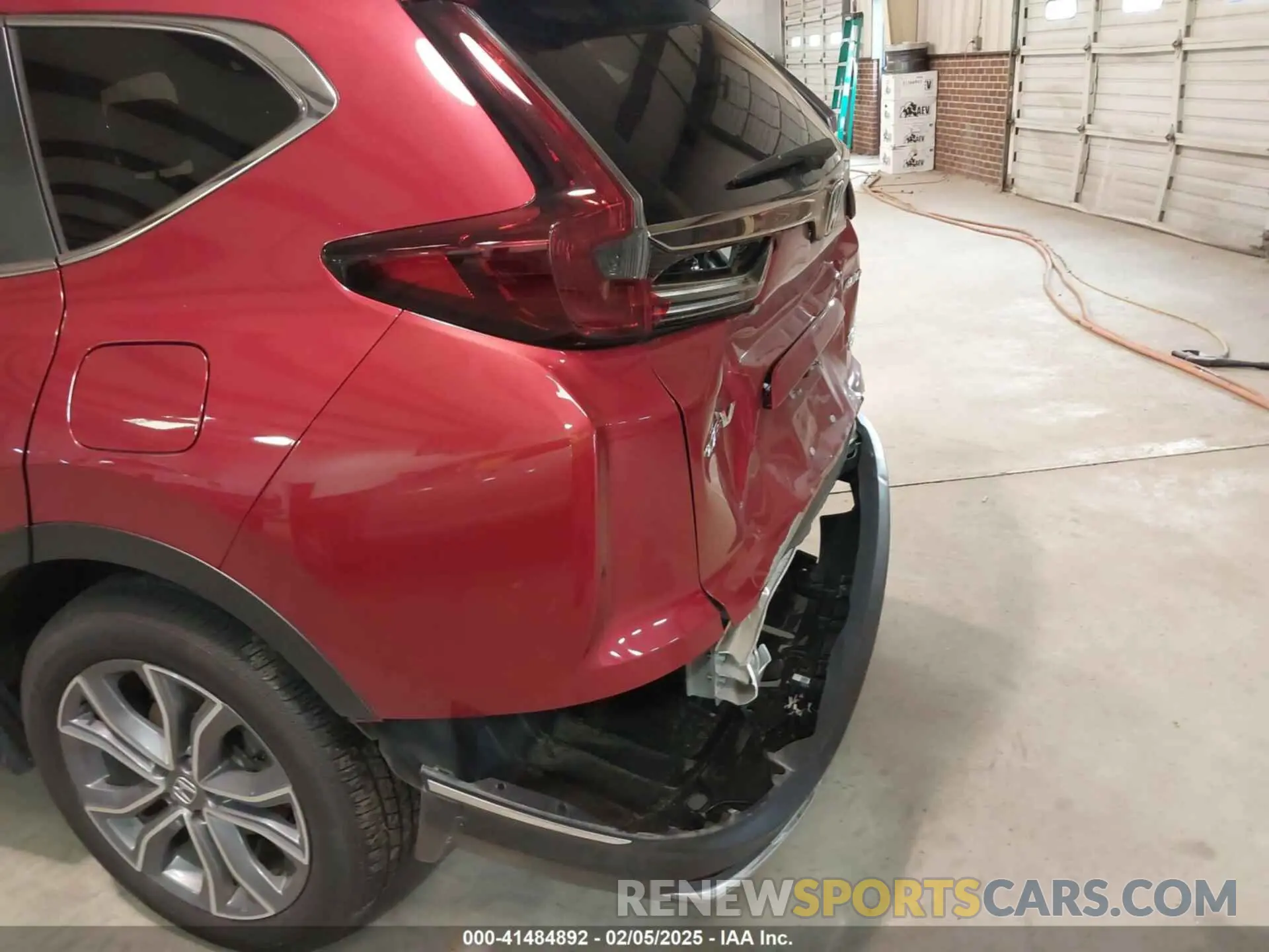 18 Photograph of a damaged car 5J6RT6H93NL046068 HONDA CR-V 2022