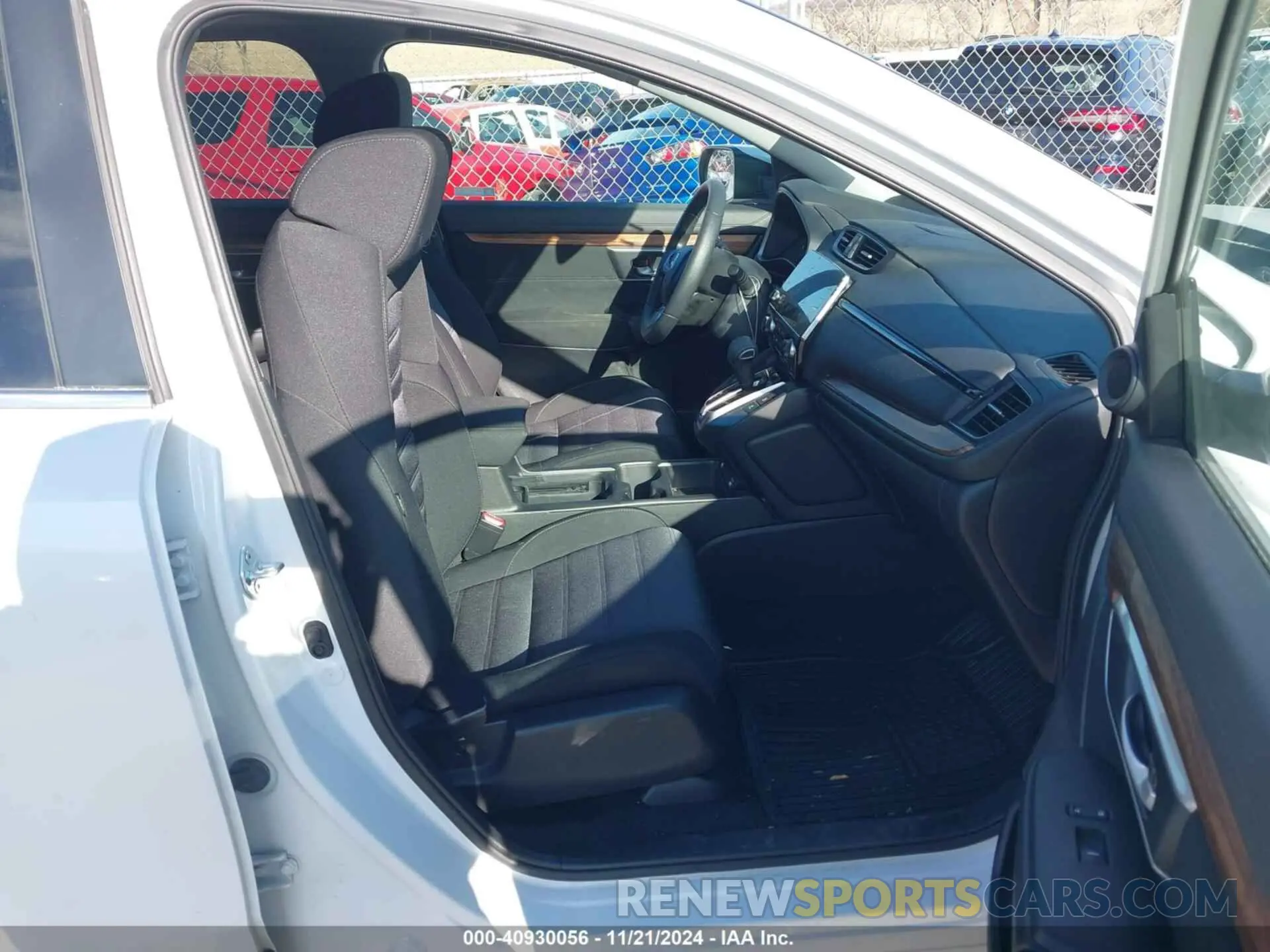 5 Photograph of a damaged car 5J6RW1H51NA019597 HONDA CR-V 2022