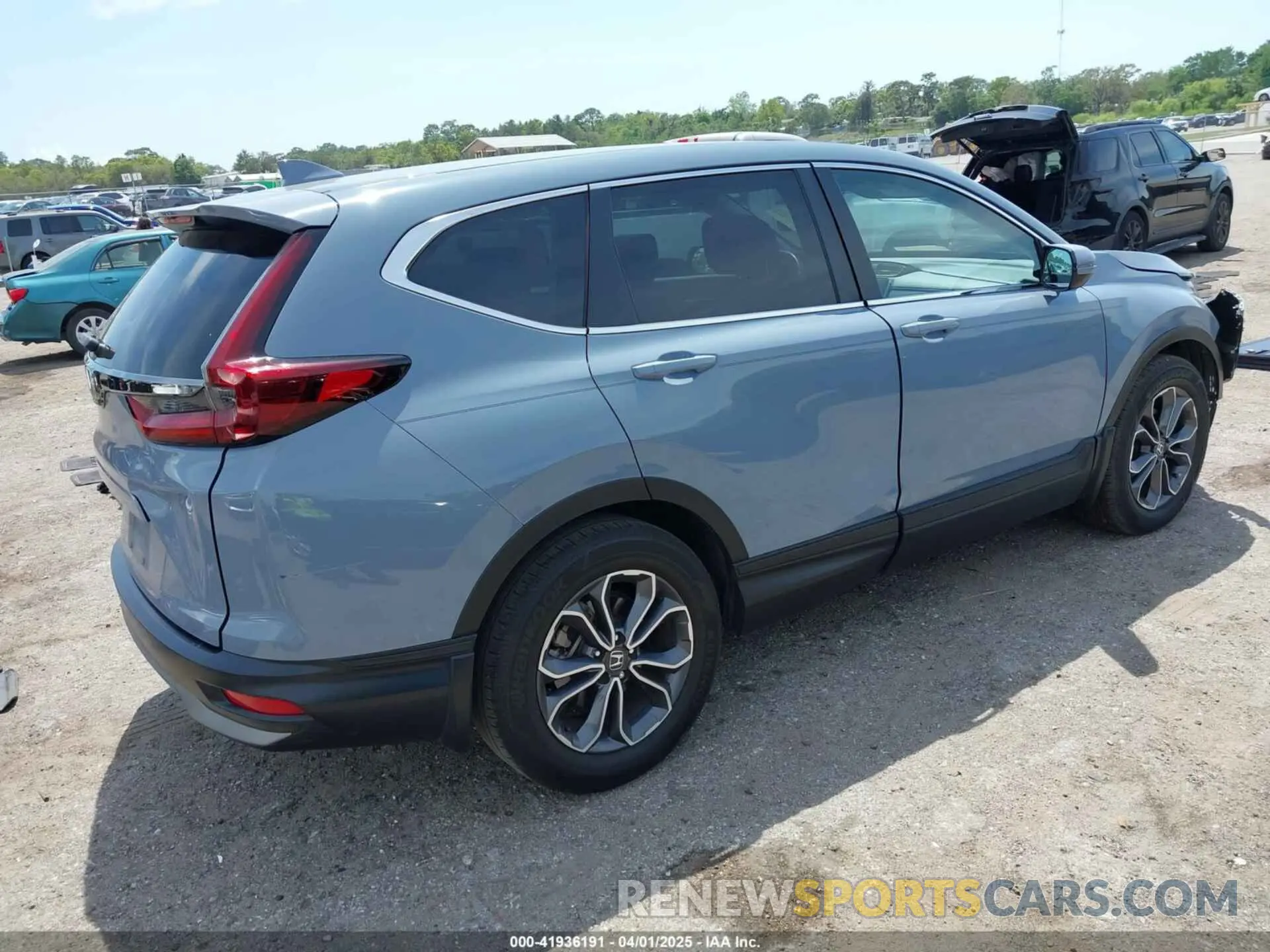 4 Photograph of a damaged car 5J6RW1H80NA012487 HONDA CR-V 2022