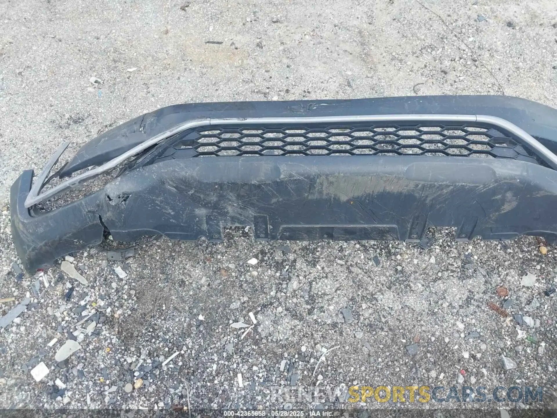 11 Photograph of a damaged car 5J6RW1H84NA001783 HONDA CR-V 2022