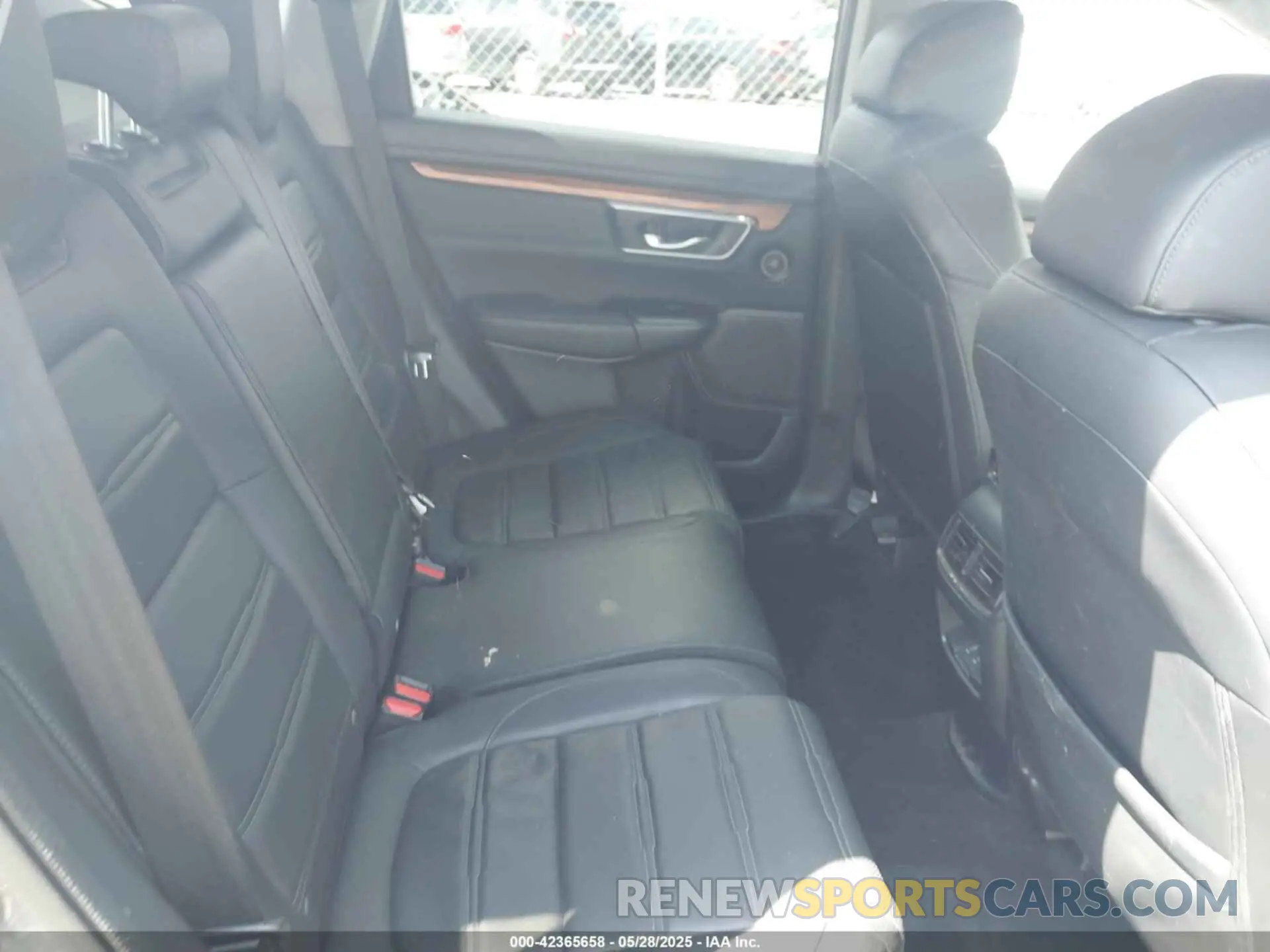 8 Photograph of a damaged car 5J6RW1H84NA001783 HONDA CR-V 2022
