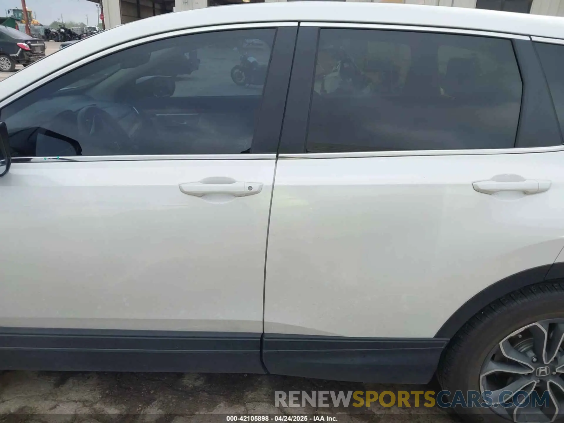 14 Photograph of a damaged car 5J6RW1H84NA008622 HONDA CR-V 2022