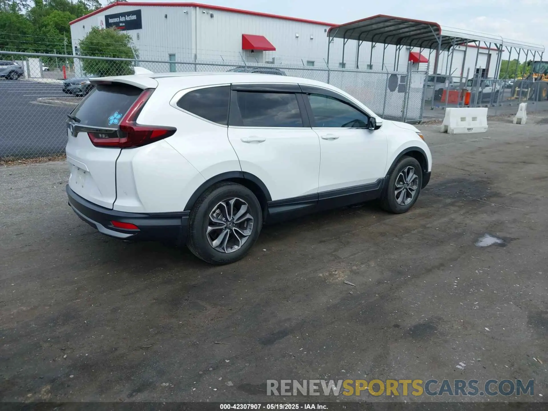 4 Photograph of a damaged car 5J6RW1H8XNA008592 HONDA CR-V 2022