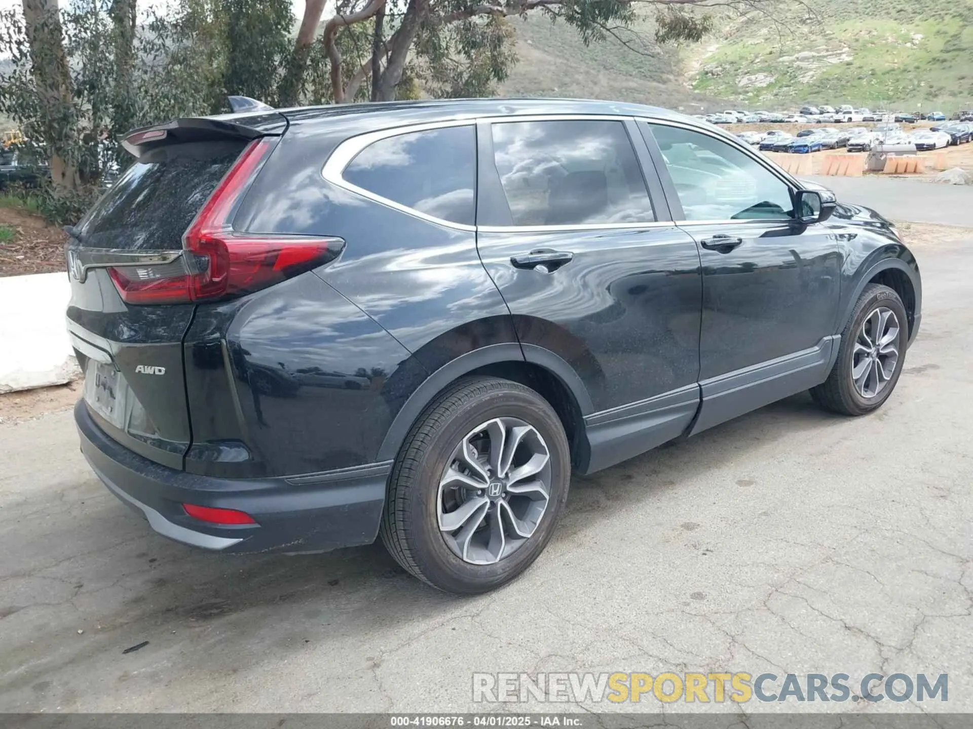 4 Photograph of a damaged car 5J6RW2H56NA011050 HONDA CR-V 2022