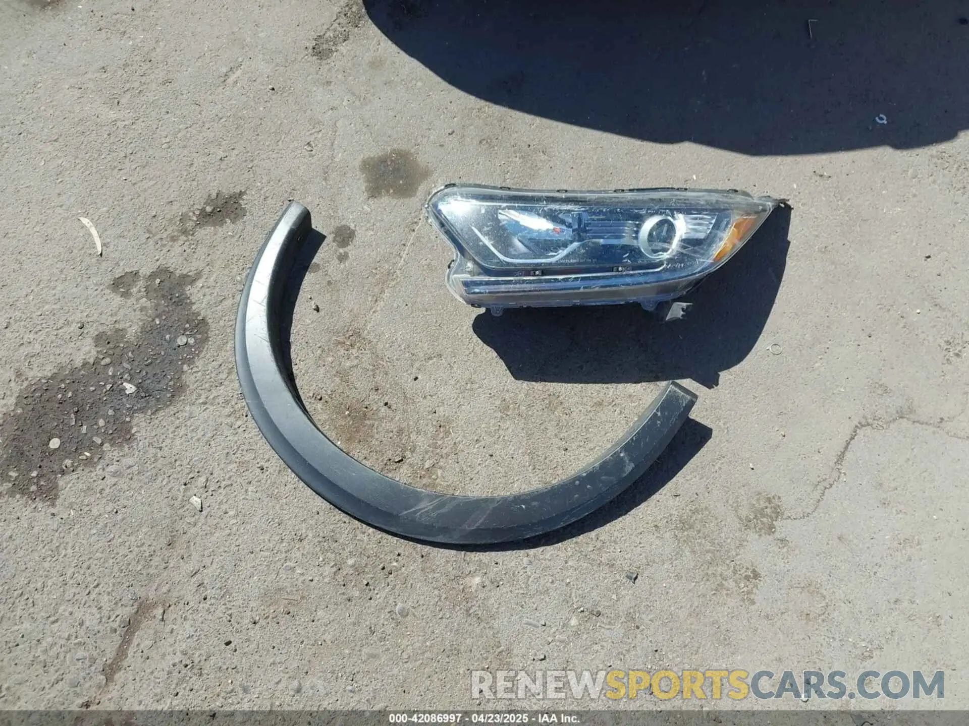 12 Photograph of a damaged car 7FARW1H53NE000678 HONDA CR-V 2022