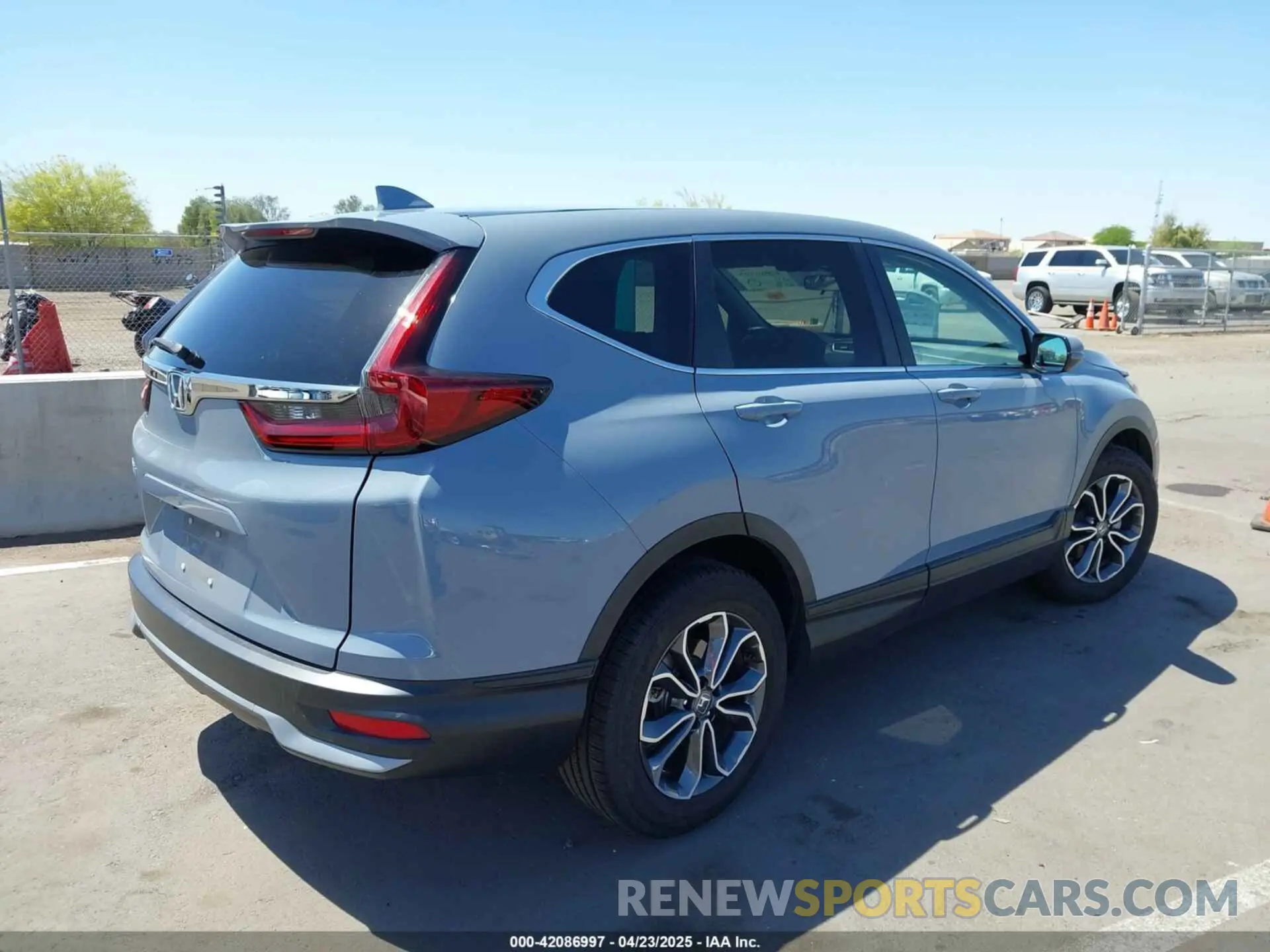 4 Photograph of a damaged car 7FARW1H53NE000678 HONDA CR-V 2022