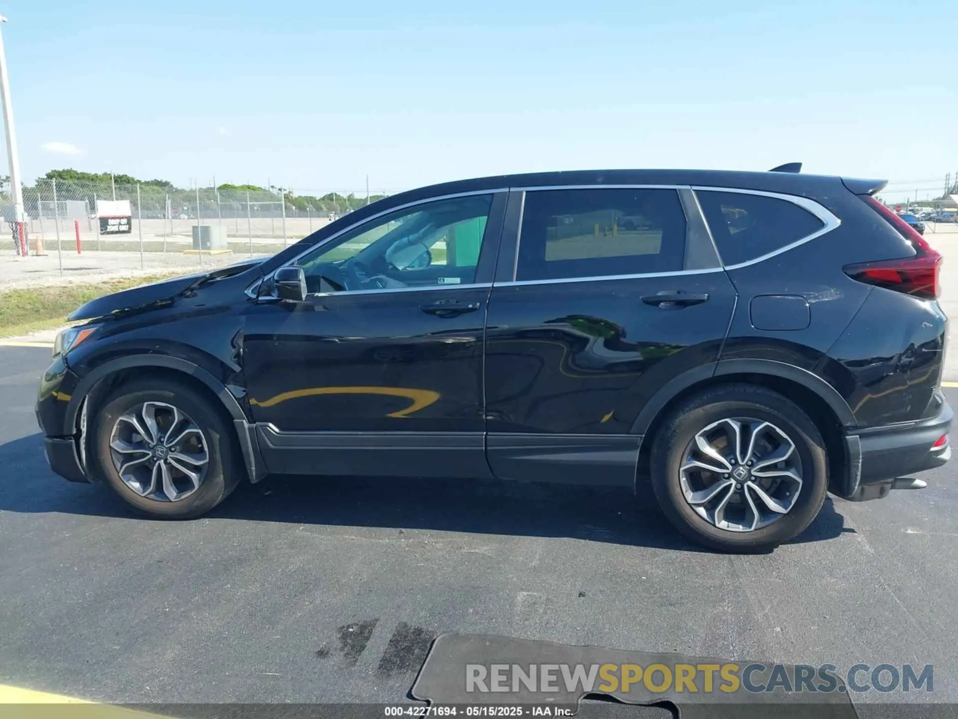 14 Photograph of a damaged car 7FARW1H54NE017277 HONDA CR-V 2022