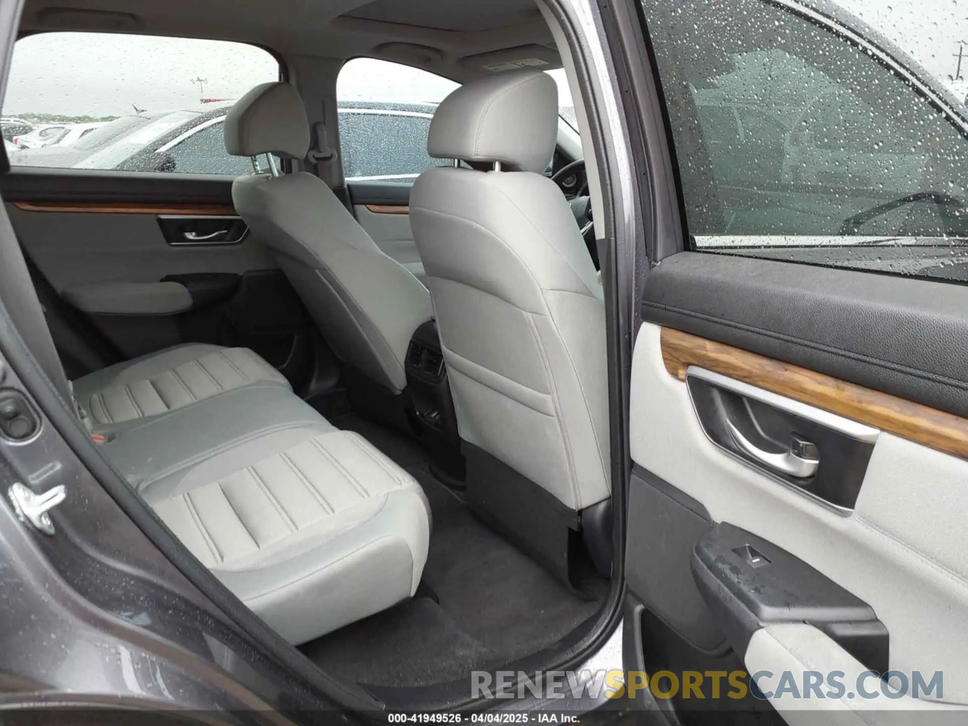 8 Photograph of a damaged car 7FARW1H58NE015810 HONDA CR-V 2022