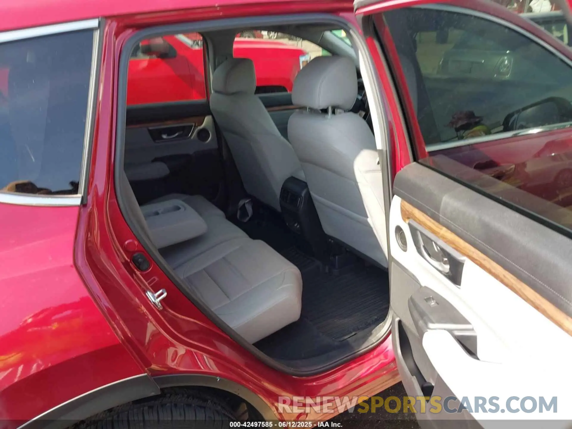 8 Photograph of a damaged car 7FARW2H88NE019811 HONDA CR-V 2022