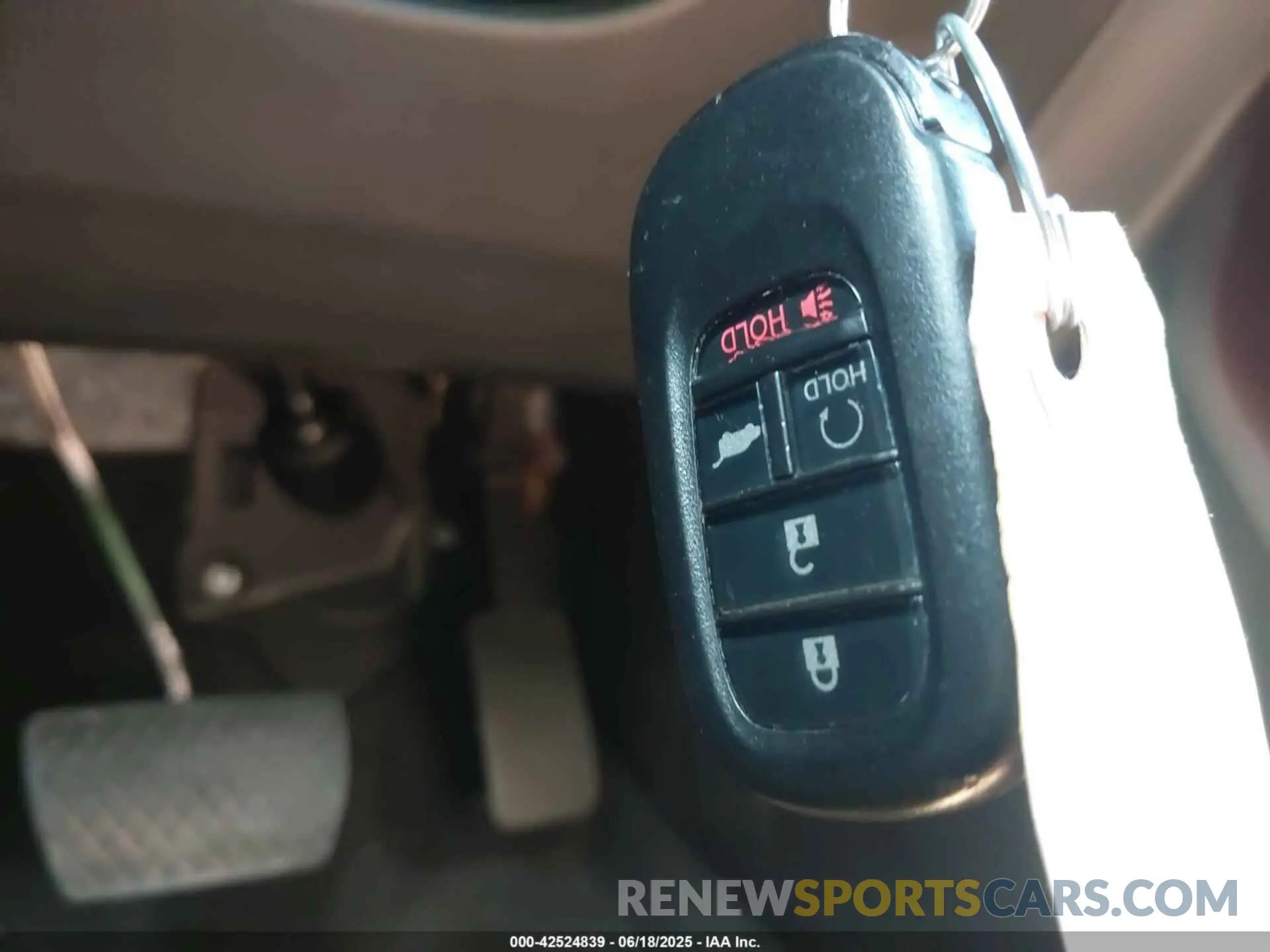 11 Photograph of a damaged car 2HKRS3H48PH302840 HONDA CR-V 2023