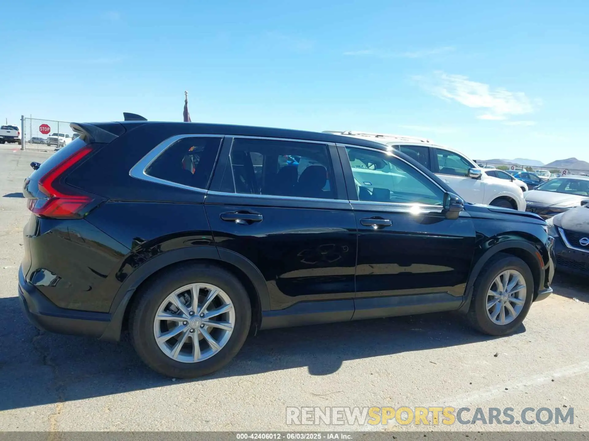 13 Photograph of a damaged car 2HKRS3H49PH302037 HONDA CR-V 2023