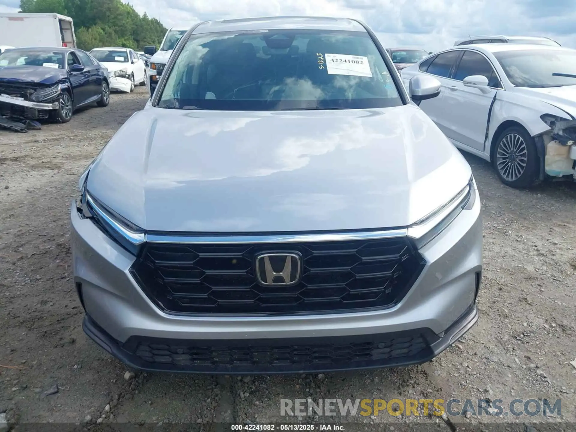 12 Photograph of a damaged car 2HKRS3H72PH301967 HONDA CR-V 2023