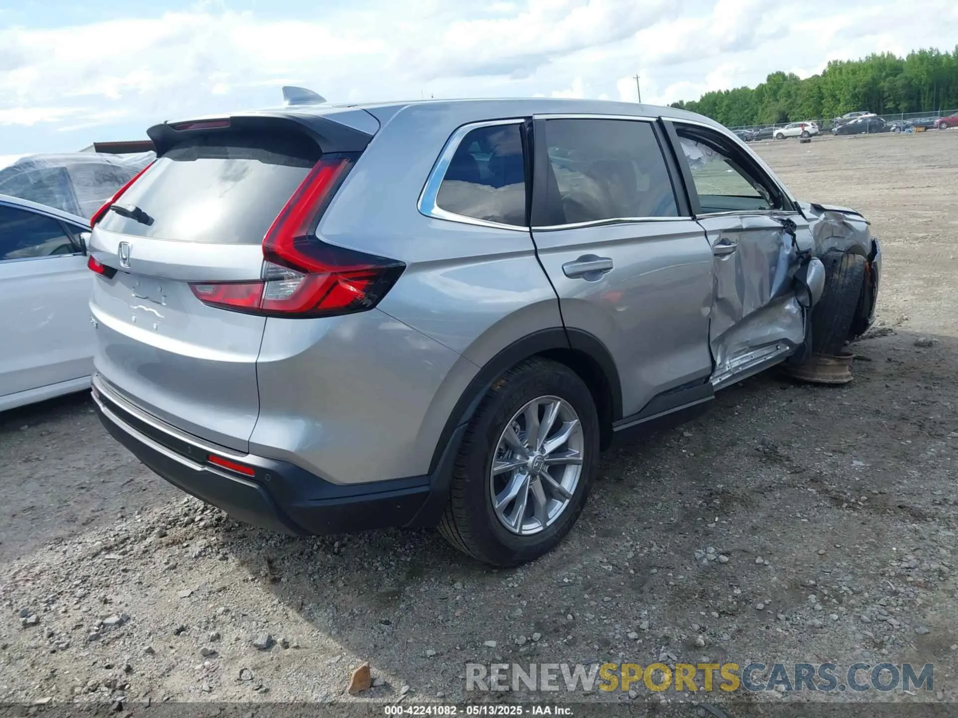 4 Photograph of a damaged car 2HKRS3H72PH301967 HONDA CR-V 2023