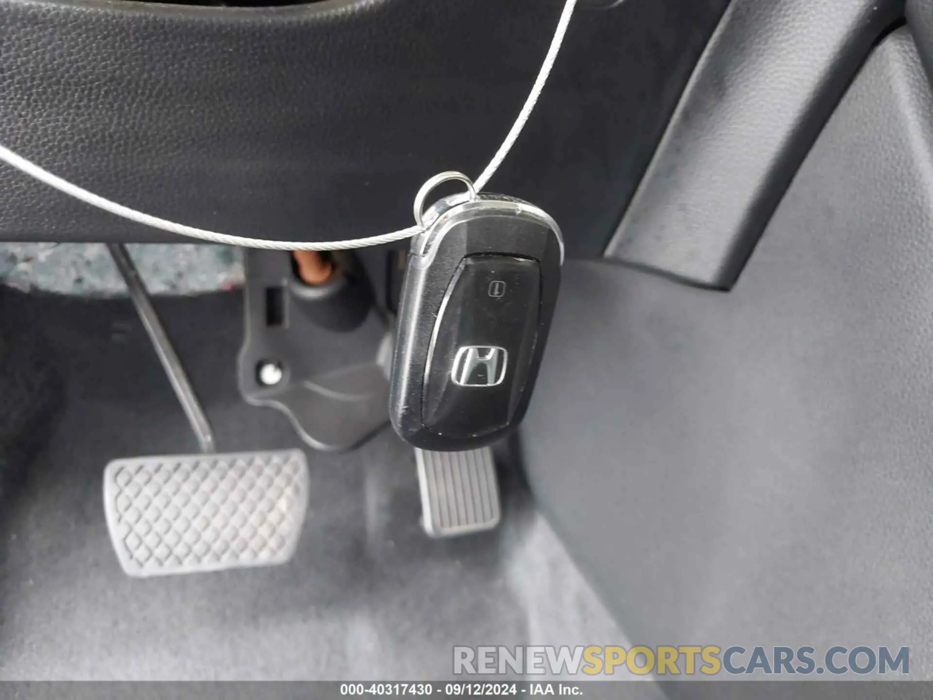 11 Photograph of a damaged car 2HKRS3H77PH306162 HONDA CR-V 2023